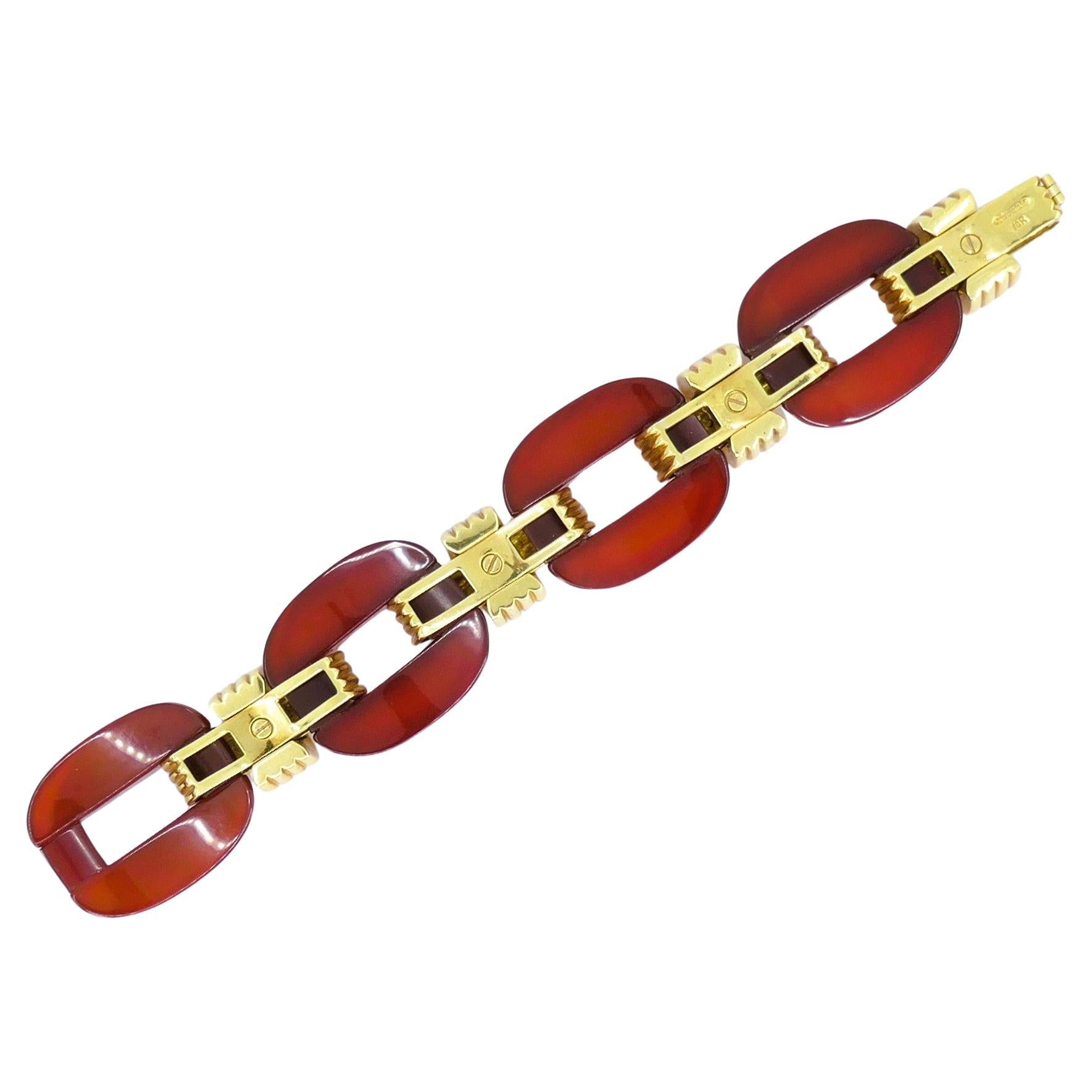 David Webb Carved Carnelian Gold Bracelet Vintage Estate Jewelry In Good Condition In Beverly Hills, CA