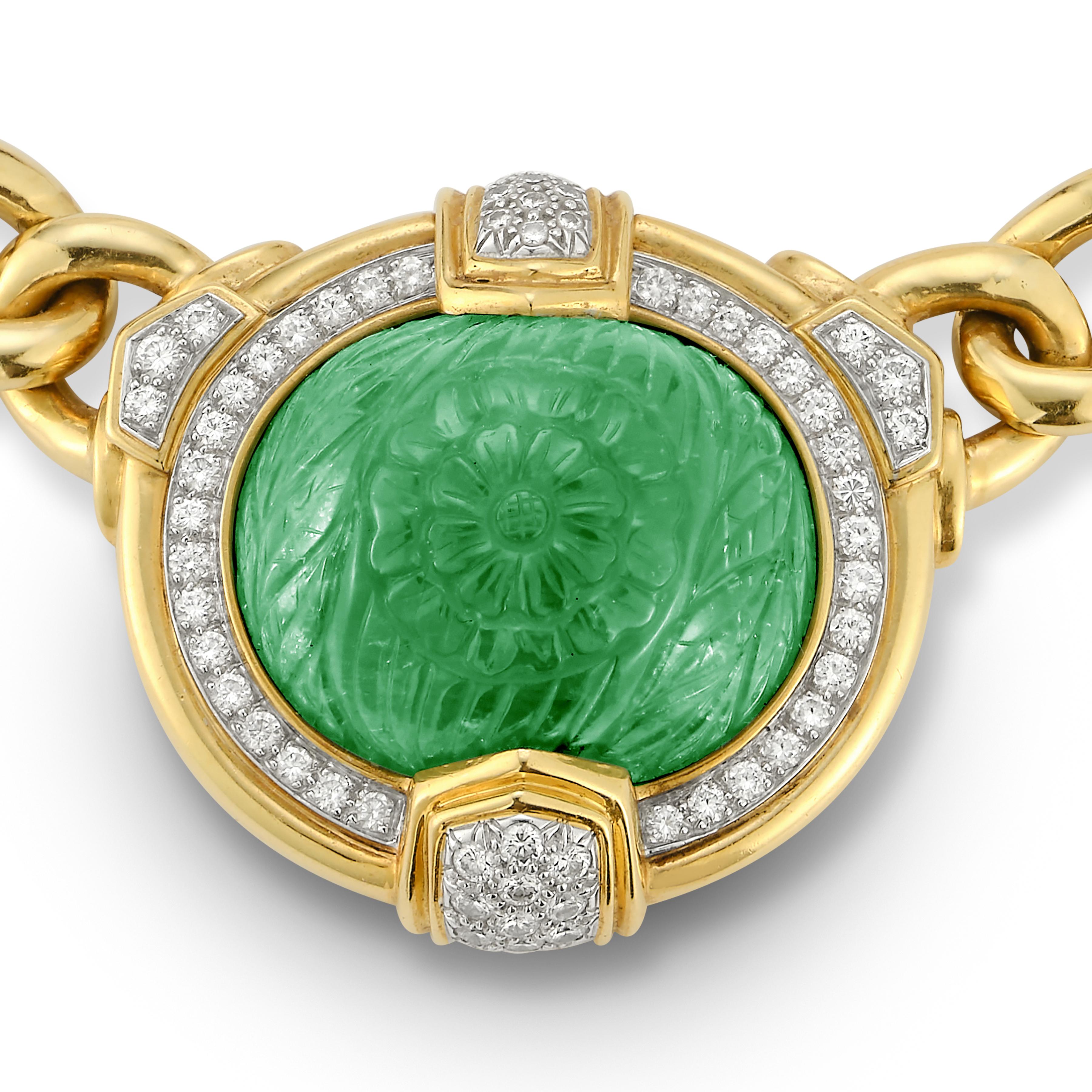 David Webb Carved Emerald Necklace In Excellent Condition For Sale In New York, NY