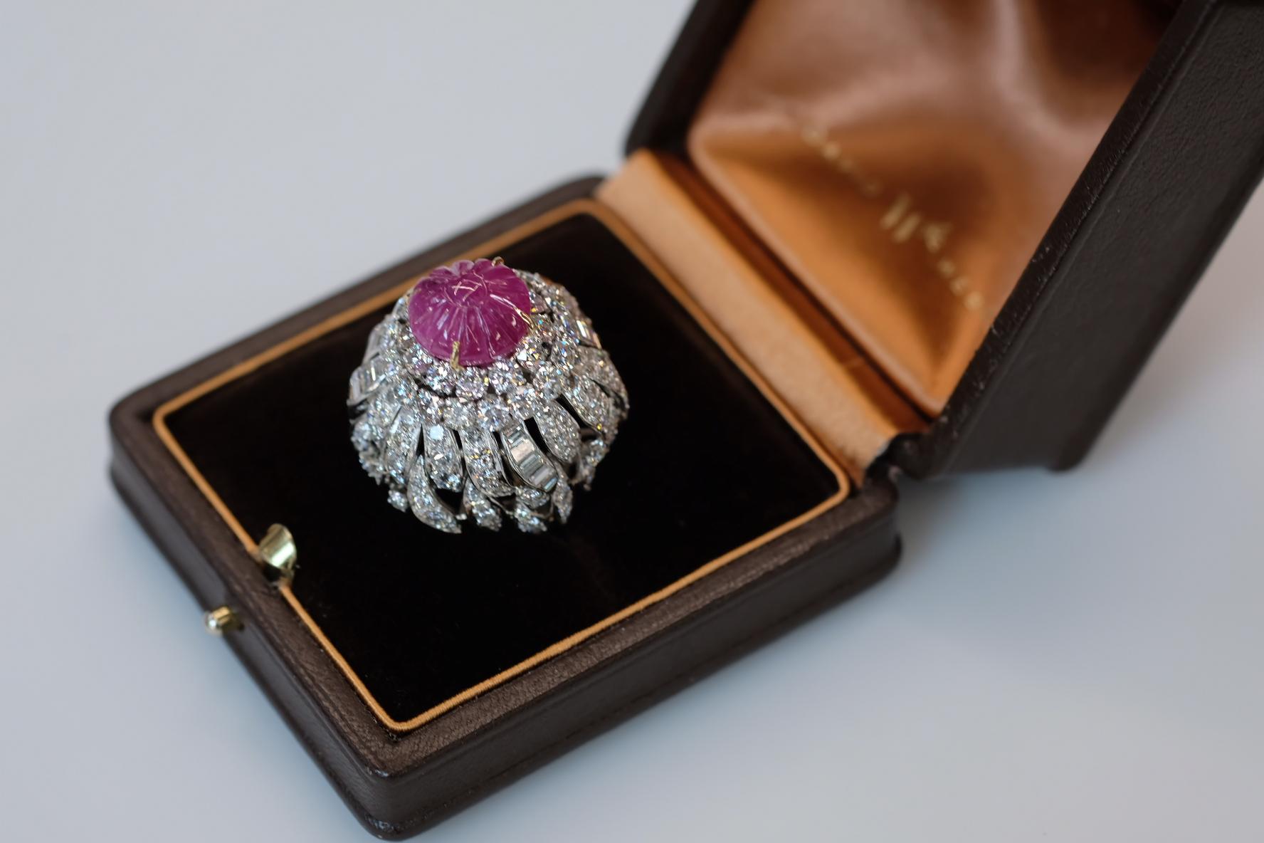 David Webb Carved Ruby Bombe Cocktail Baguette And Round Cut Diamond Ring For Sale 4