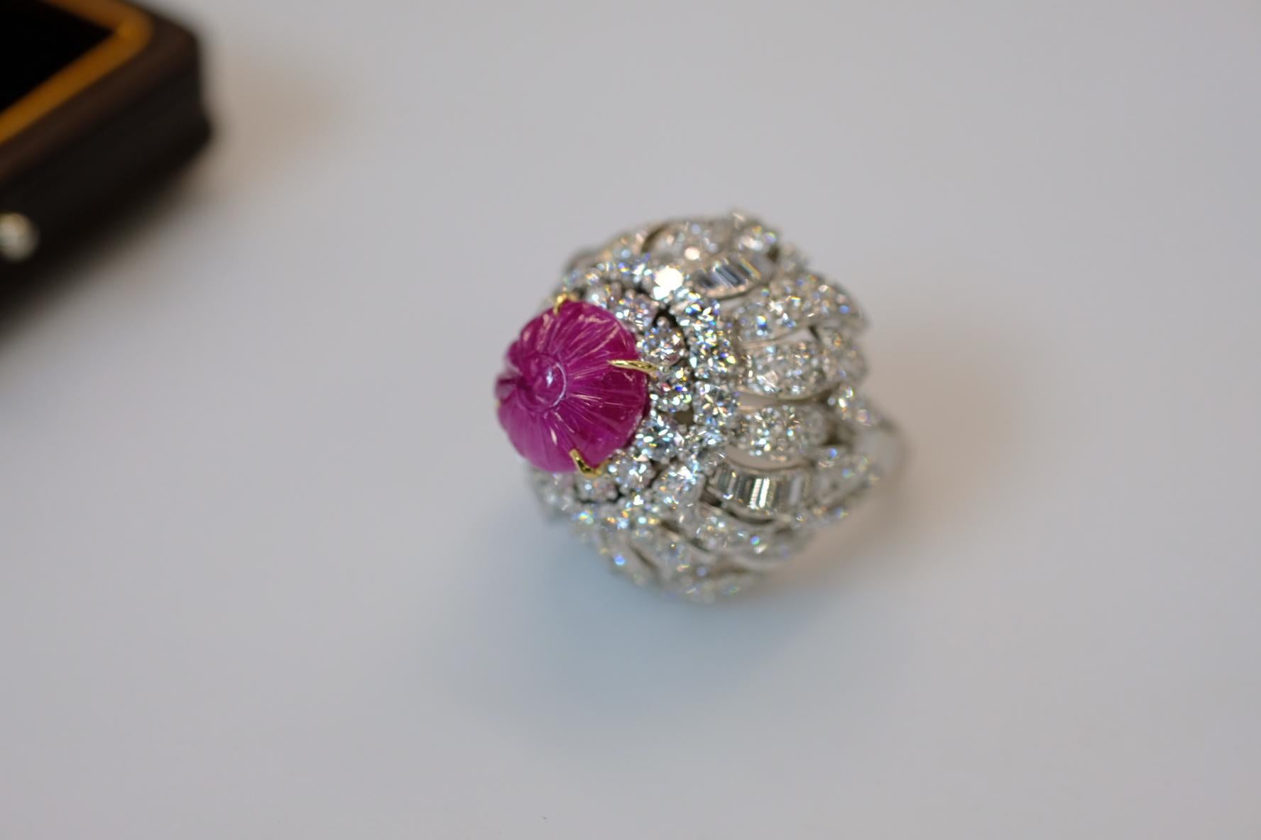 David Webb Carved Ruby Bombe Cocktail Baguette And Round Cut Diamond Ring For Sale 2