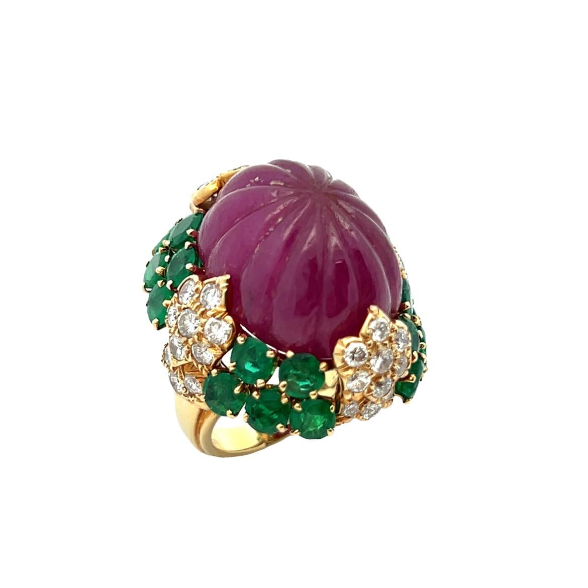David Webb Carved Ruby Emerald and Diamond Ring For Sale 4