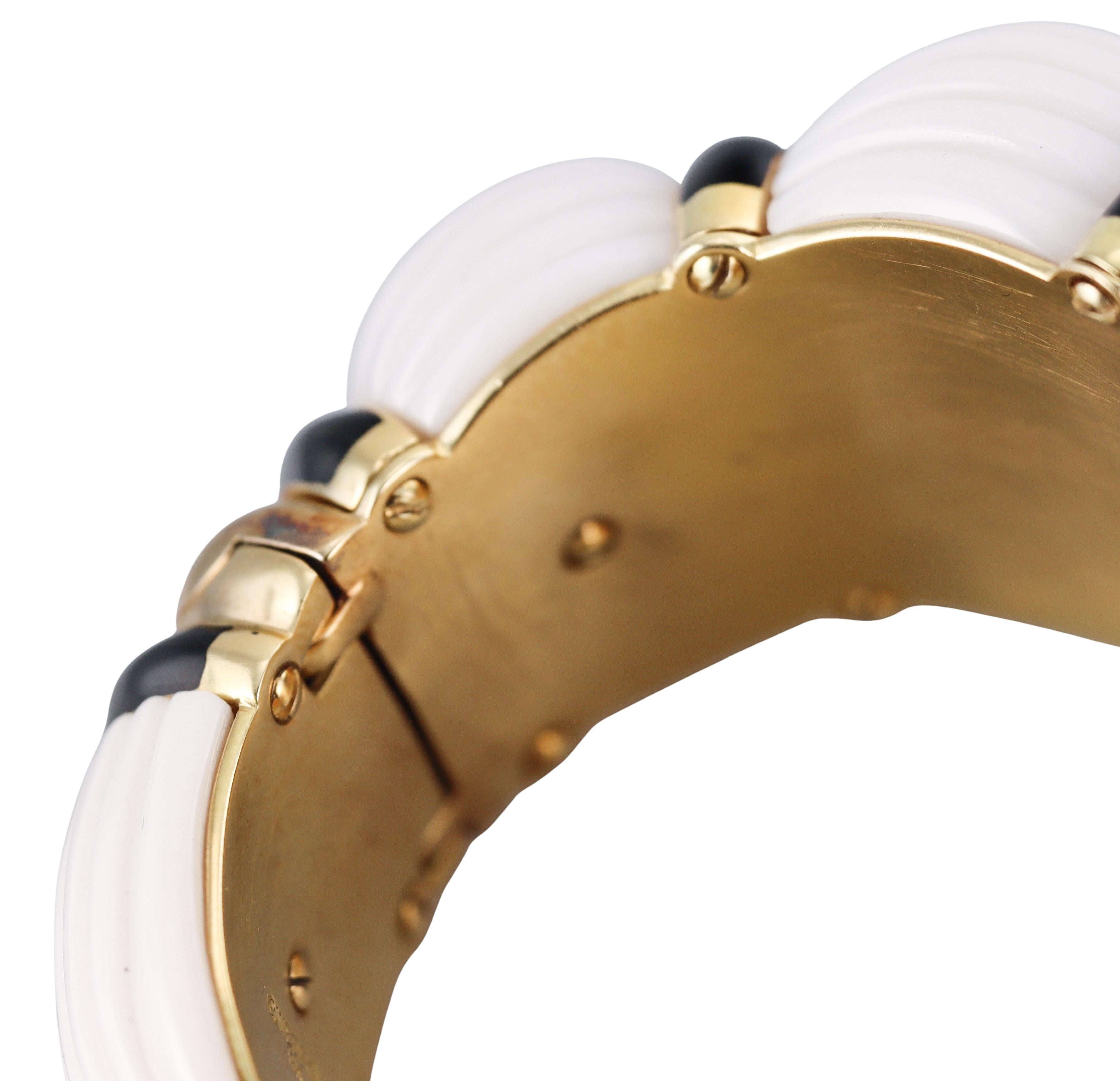 Women's David Webb Carved White and Black Onyx Gold Cuff Bracelet For Sale