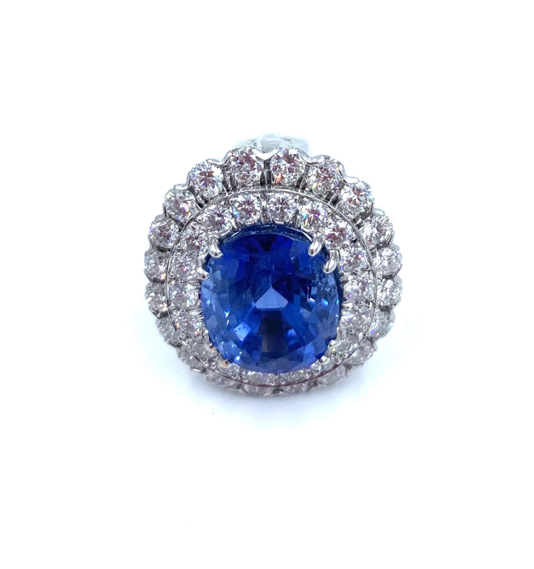 David Webb Certified No Heat 26.58 Carat Ceylon Sapphire and Diamond Earrings For Sale 1