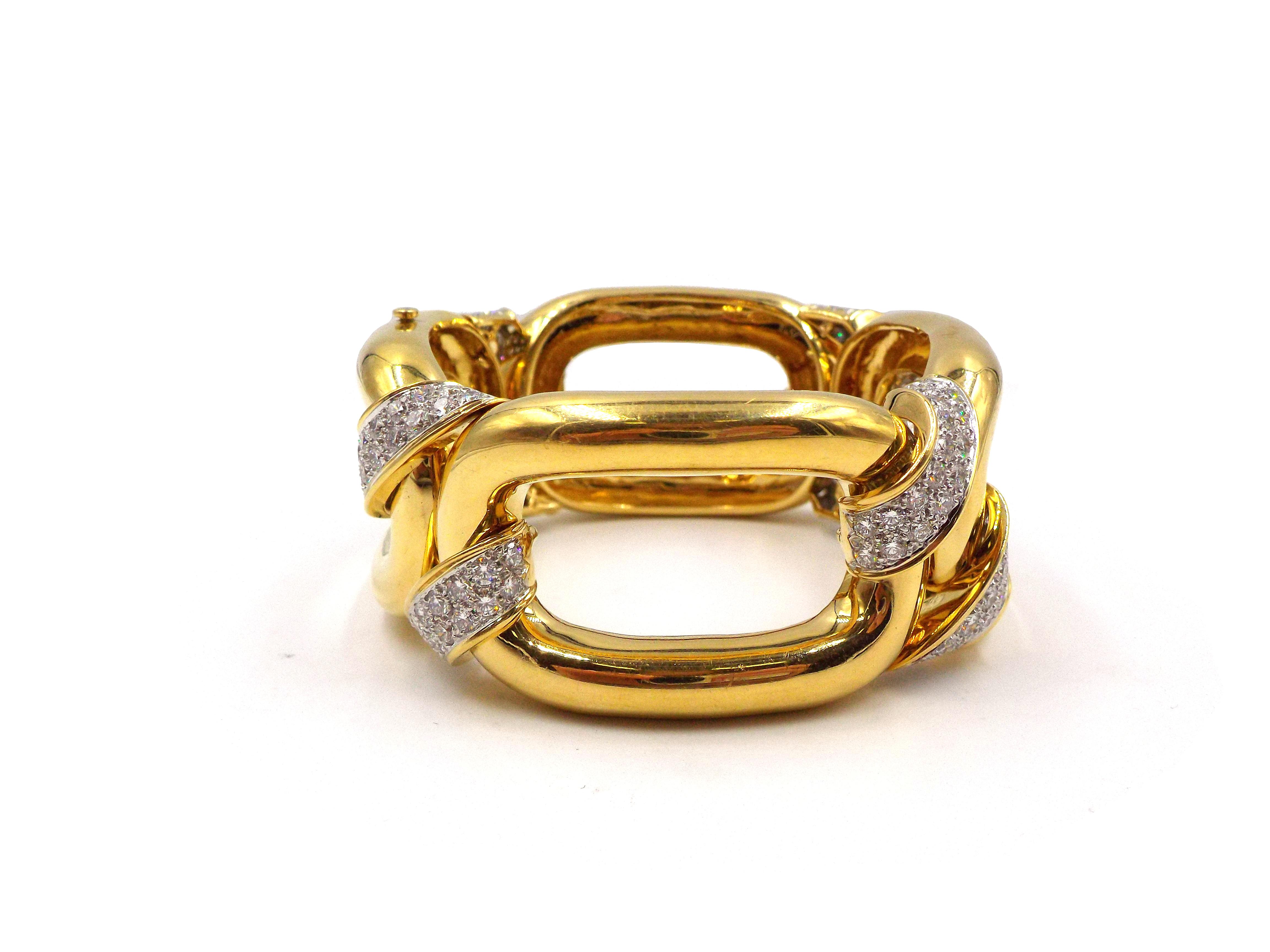 David Webb Bracelet en or jaune 18 carats et platine avec gros diamants Bon état - En vente à New York, NY