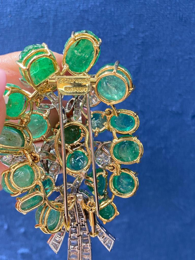 David Webb circa 1960 Green Emeralds, Diamonds Vintage Brooch For Sale 5