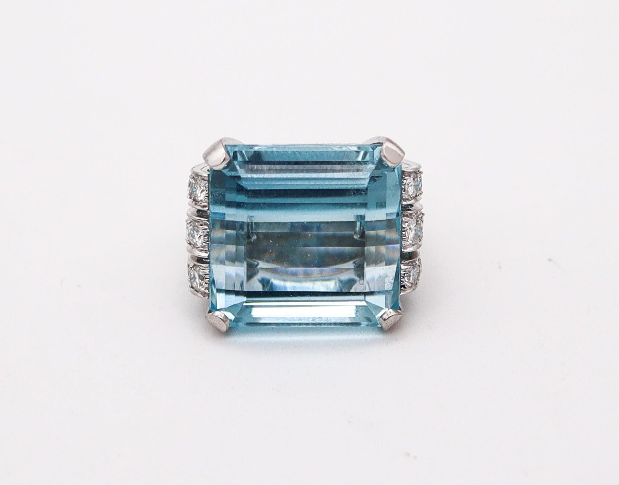 DAVID WEBB Cocktail Ring In Platinum With 37.39 Cts Aquamarine And Diamonds In Excellent Condition For Sale In Miami, FL