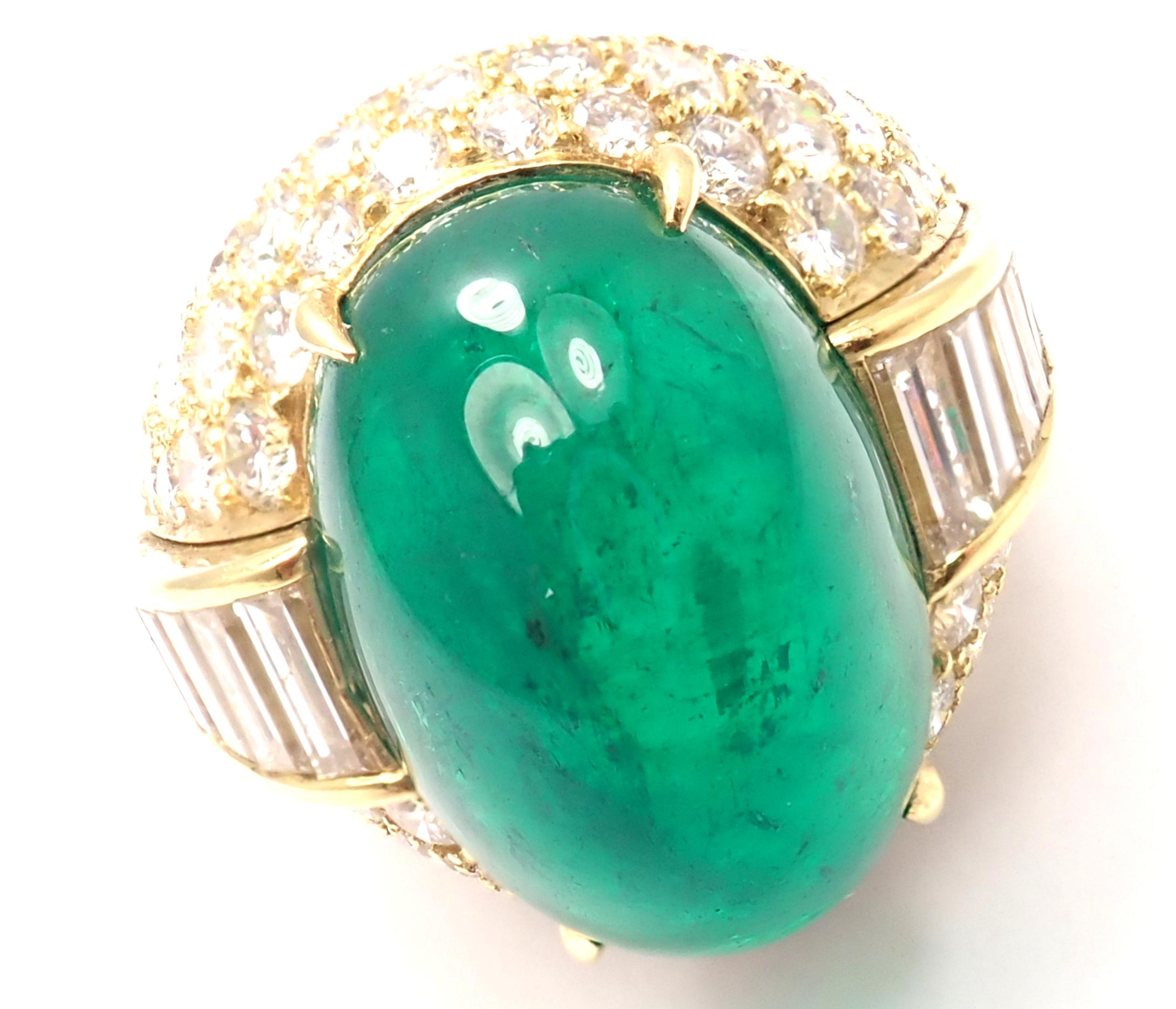 David Diamond 17.91ct Large Colombian Cabochon Emerald Yellow Gold Ring AGL Excellent état - En vente à Southampton, PA
