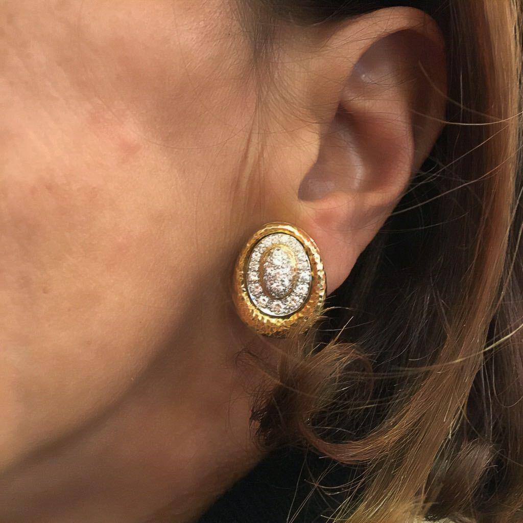 David Webb Diamond and Gold Earrings In Excellent Condition In New York, NY