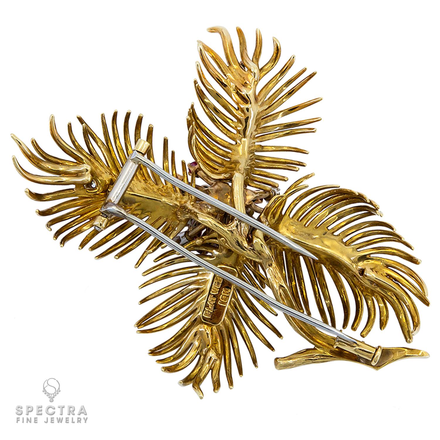 Contemporain Épingle David Webb en or jaune 18 carats, diamants et rubis en vente