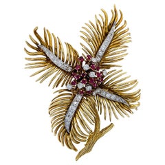 Épingle David Webb en or jaune 18 carats, diamants et rubis