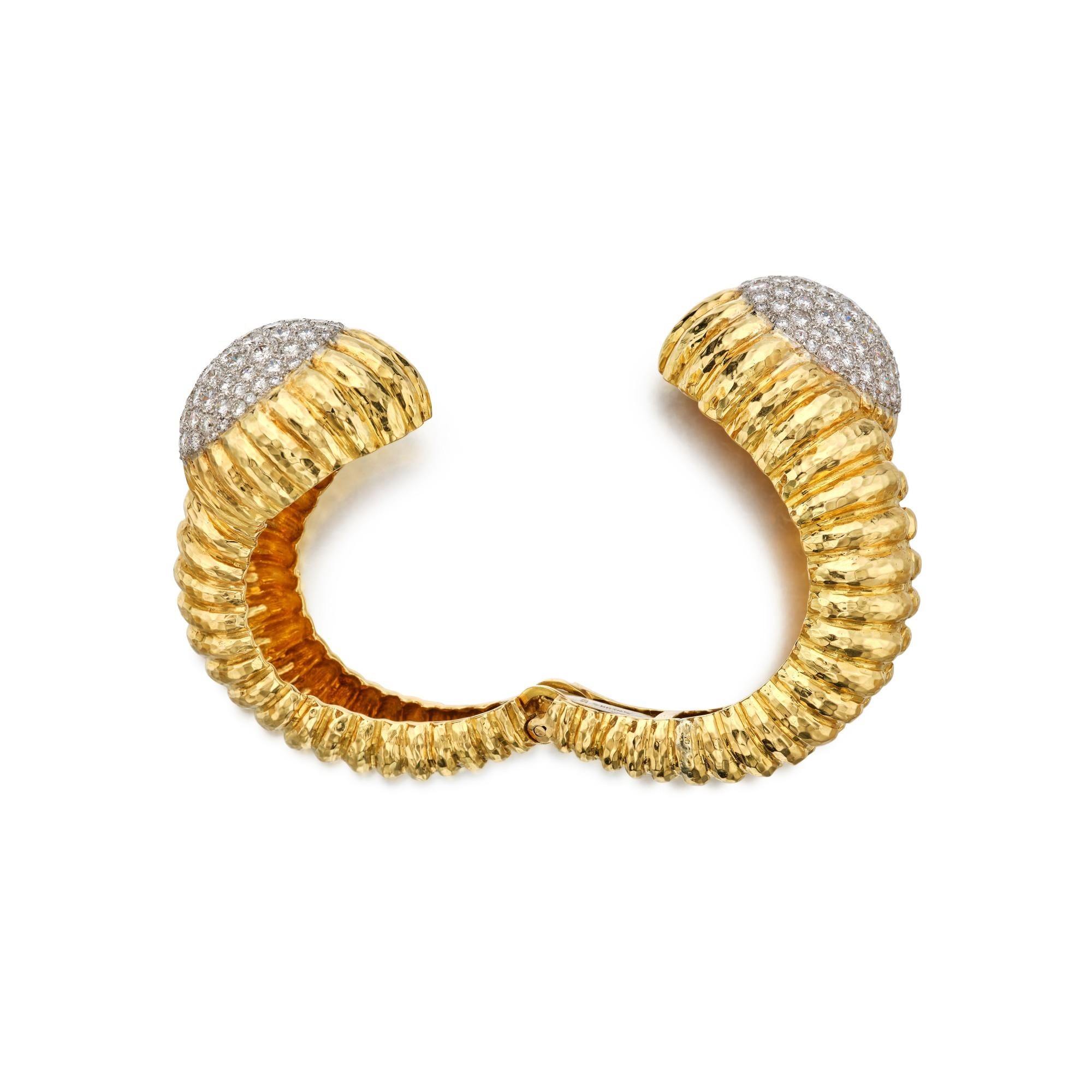 Artista David Webb Bracciale con diamanti in vendita