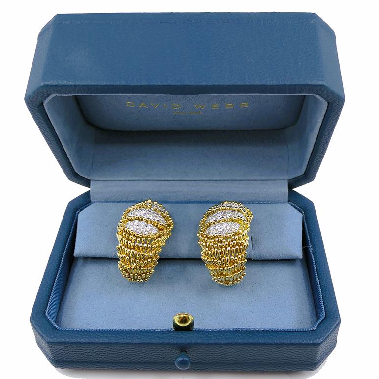 David Webb Diamond Earrings 18k Gold Certificate of Authenticity Estate Jewelry In Excellent Condition For Sale In Beverly Hills, CA