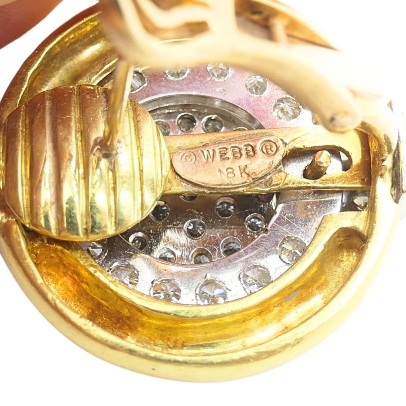 David Webb Orecchini di diamanti in oro 18k di forma circolare in vendita 4