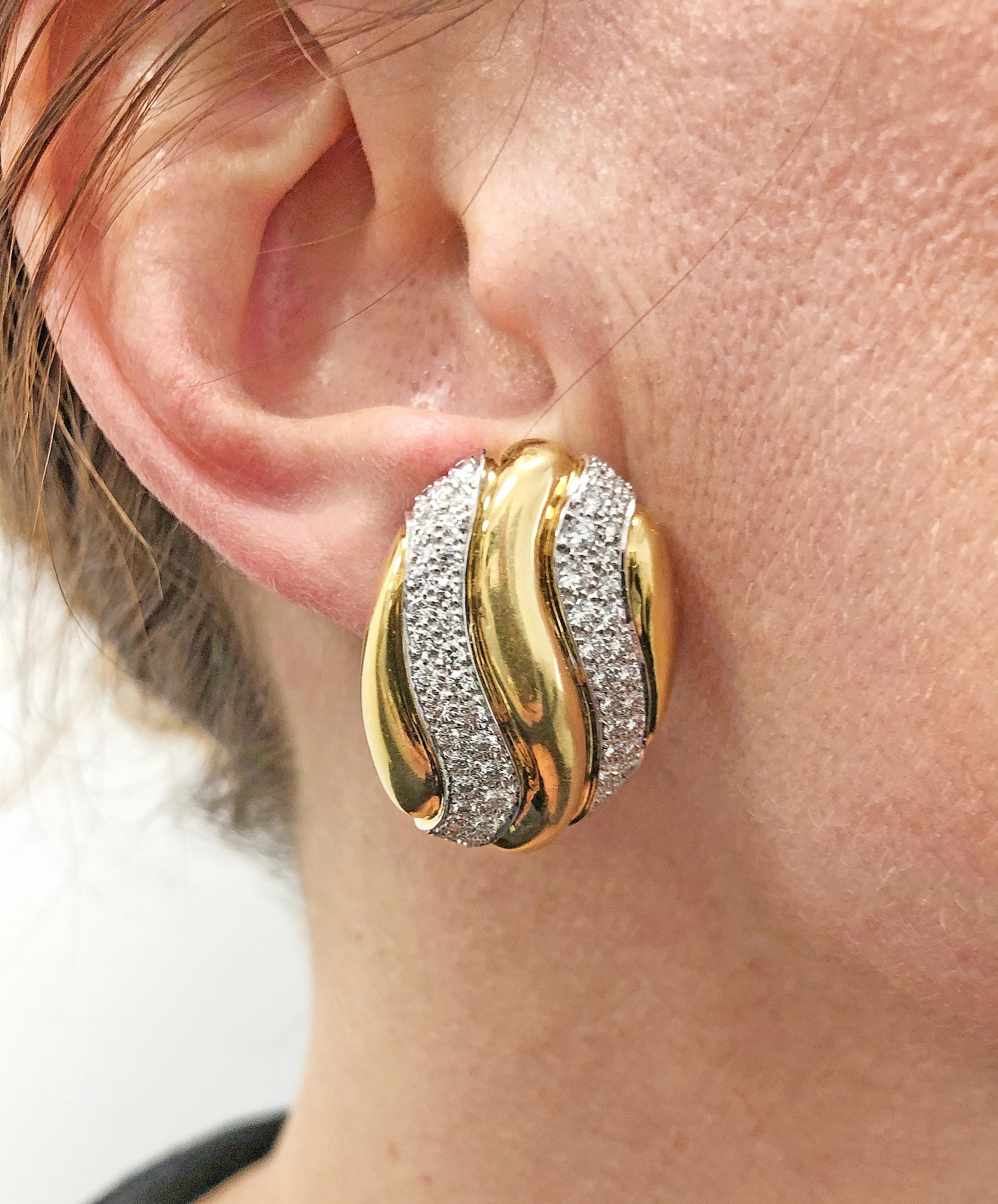 Round Cut David Webb Diamond Fluted Bombe Earrings For Sale