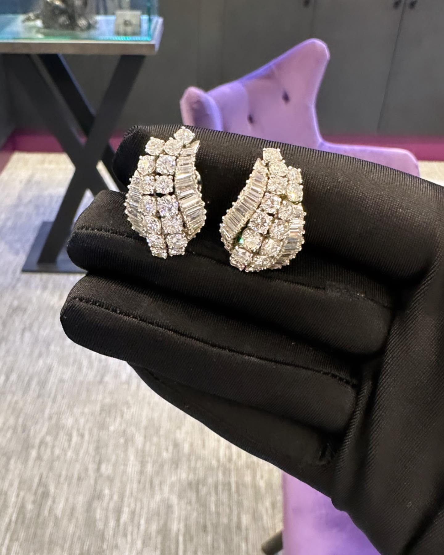 David Webb Diamond Earrings In Excellent Condition In New York, NY