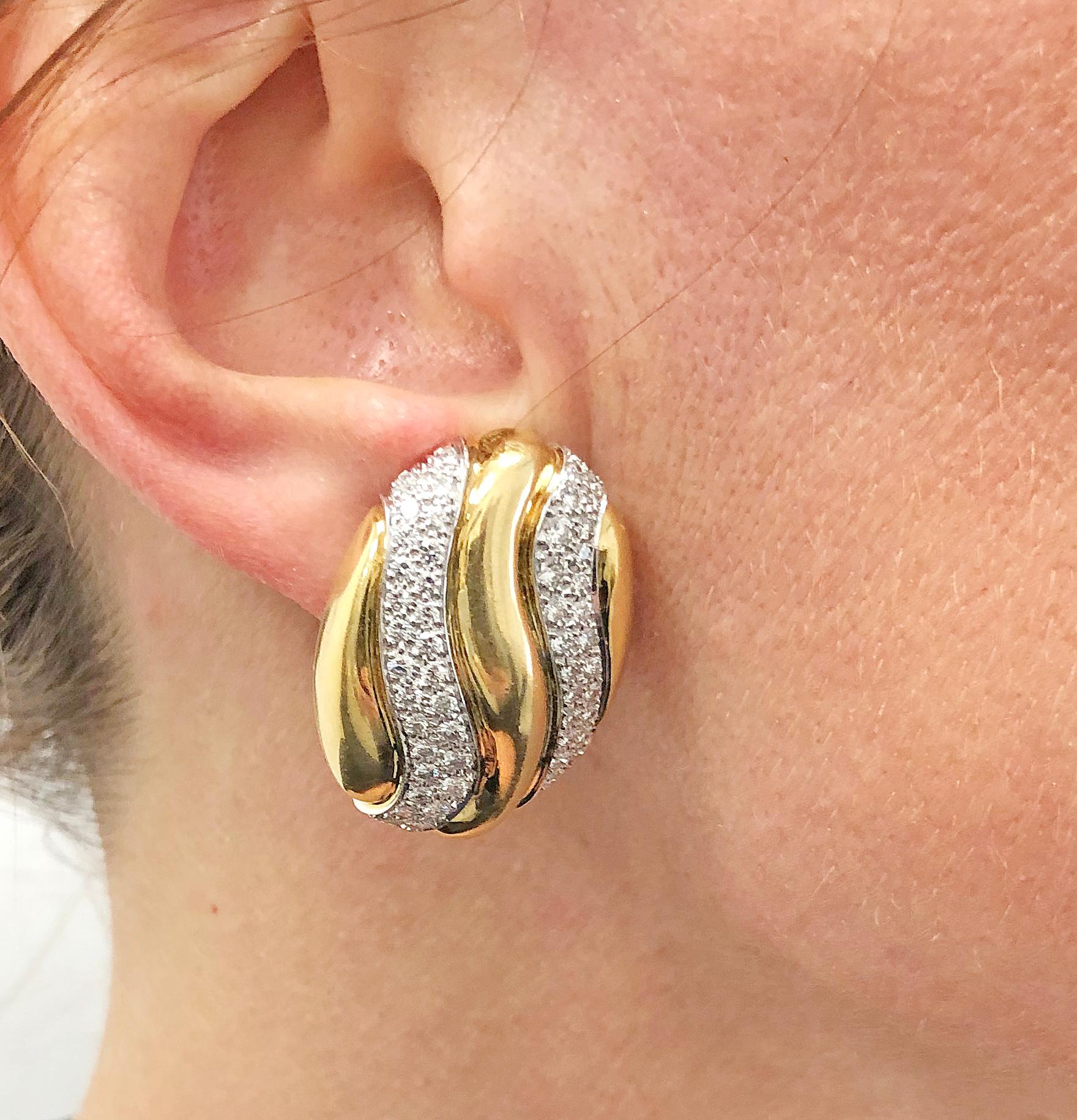 Women's David Webb Diamond Fluted Bombe Earrings For Sale