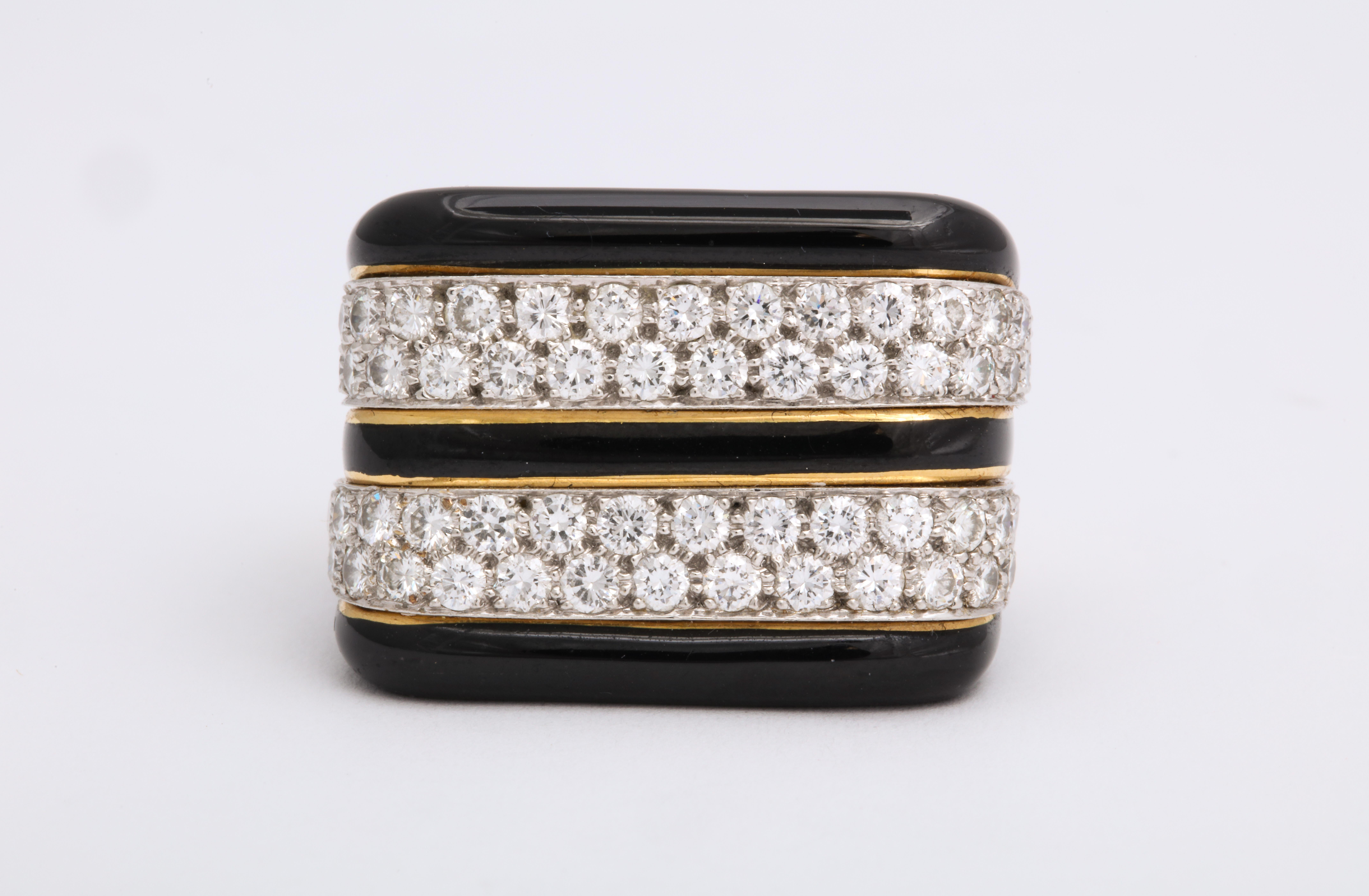 David Webb Diamond, Enamel and 18 Karat Yellow Gold Cocktail Ring In Good Condition In New York, NY