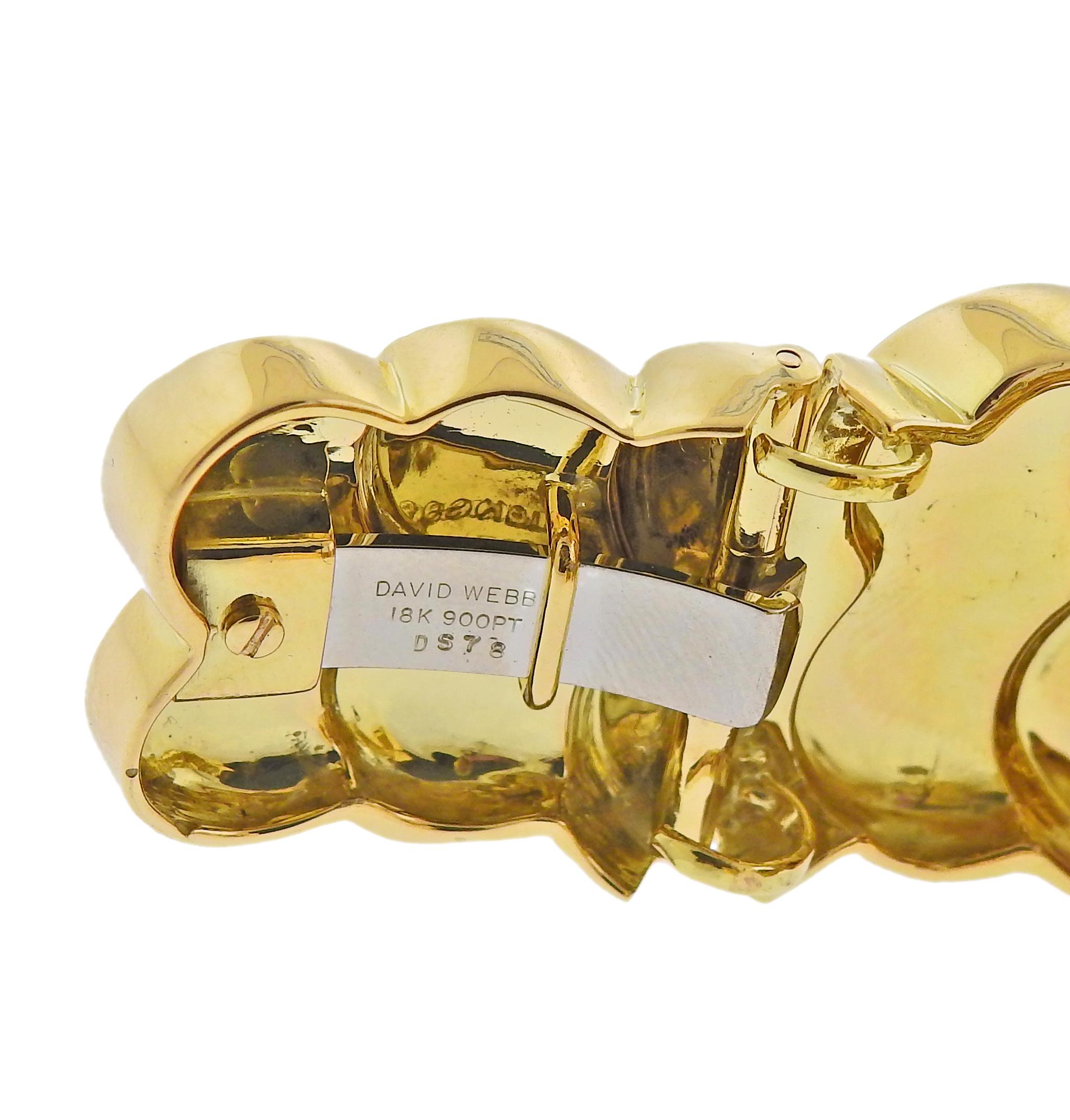David Webb Diamond Enamel Gold Platinum Swirl Cuff Bracelet In Excellent Condition For Sale In Lambertville, NJ