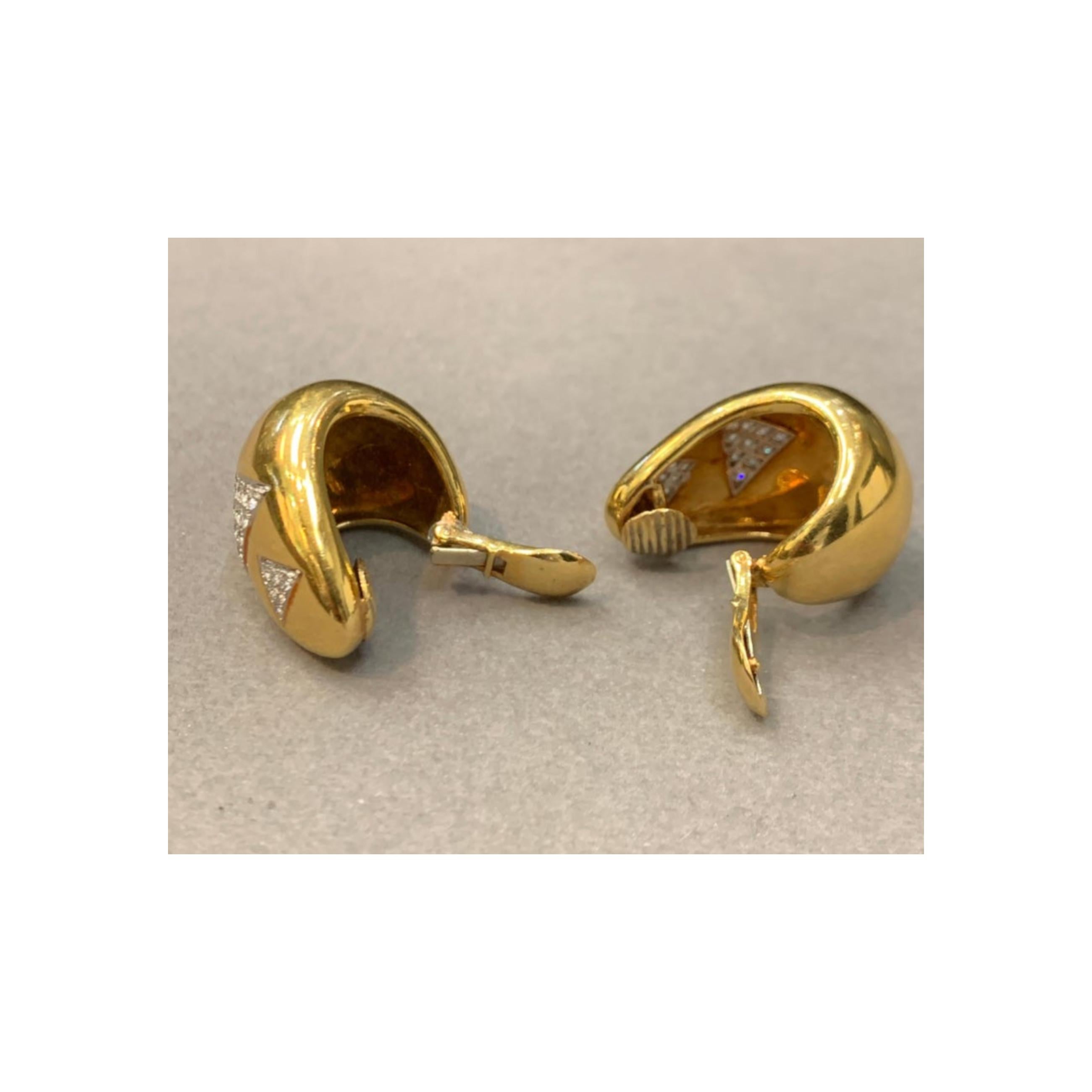 Orecchini in oro e diamanti David Webb in vendita 2