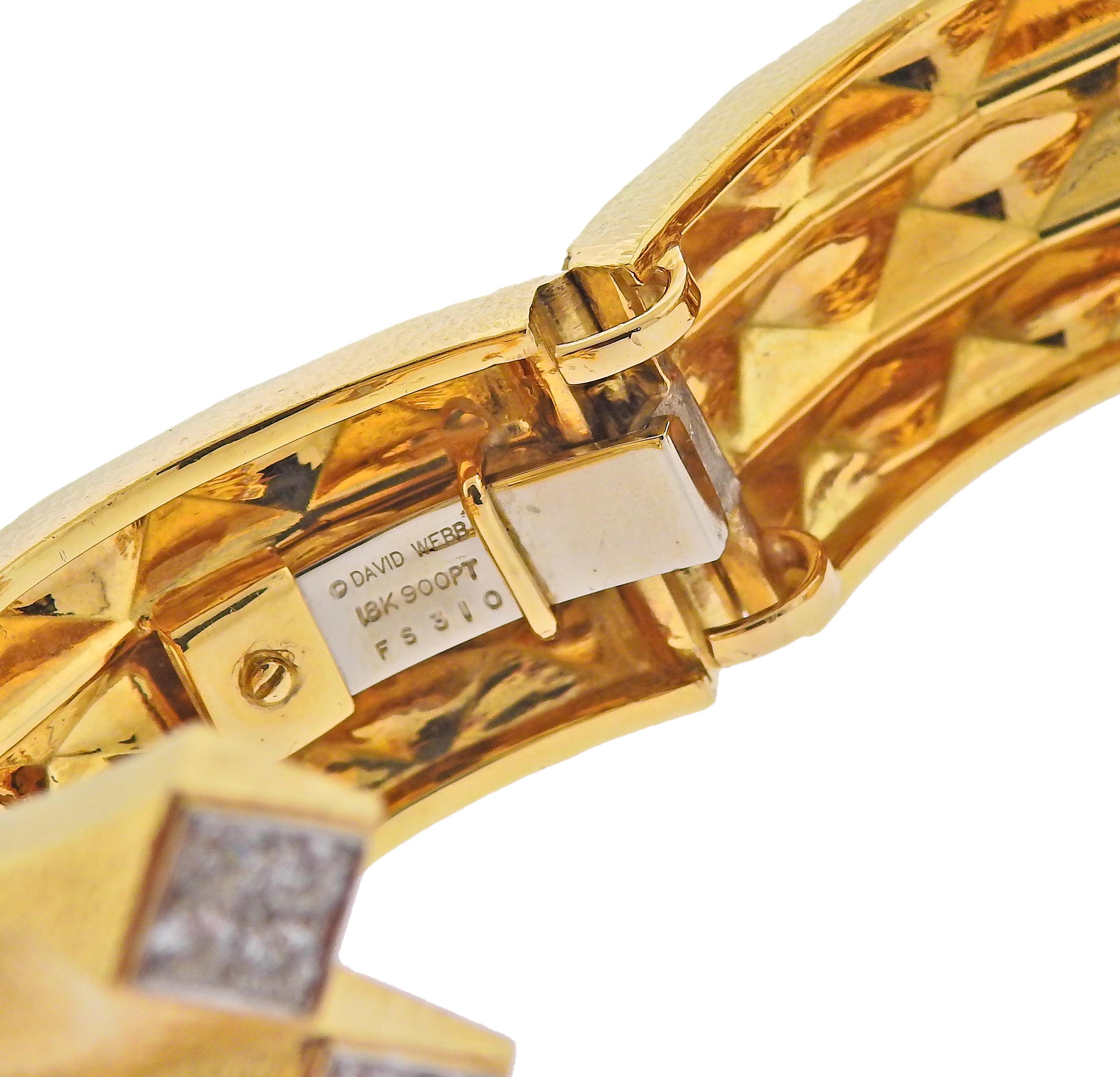 David Webb Diamond Gold Platinum Origami Cuff Bracelet In Excellent Condition For Sale In Lambertville, NJ