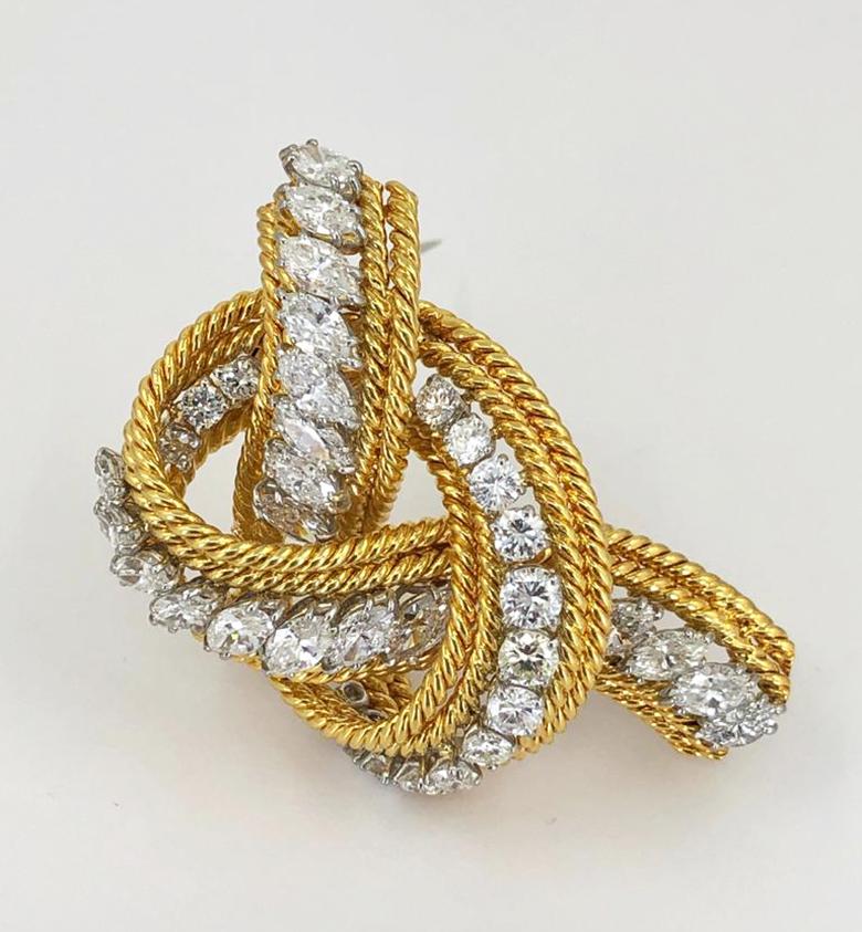 David Webb Diamond Gold Rope Knot Pin For Sale 1