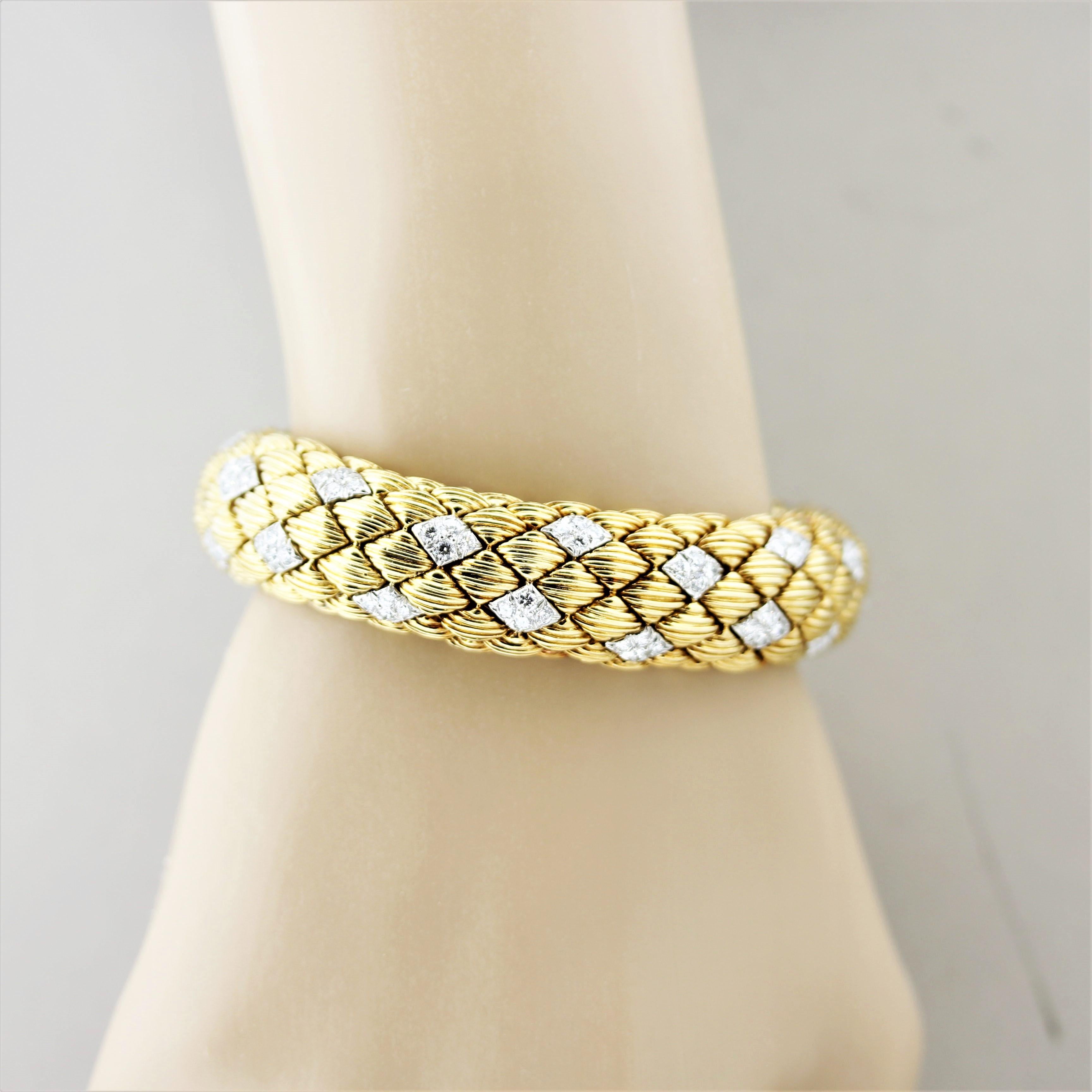 David Webb Diamond Gold Textured Bracelet In New Condition For Sale In Beverly Hills, CA