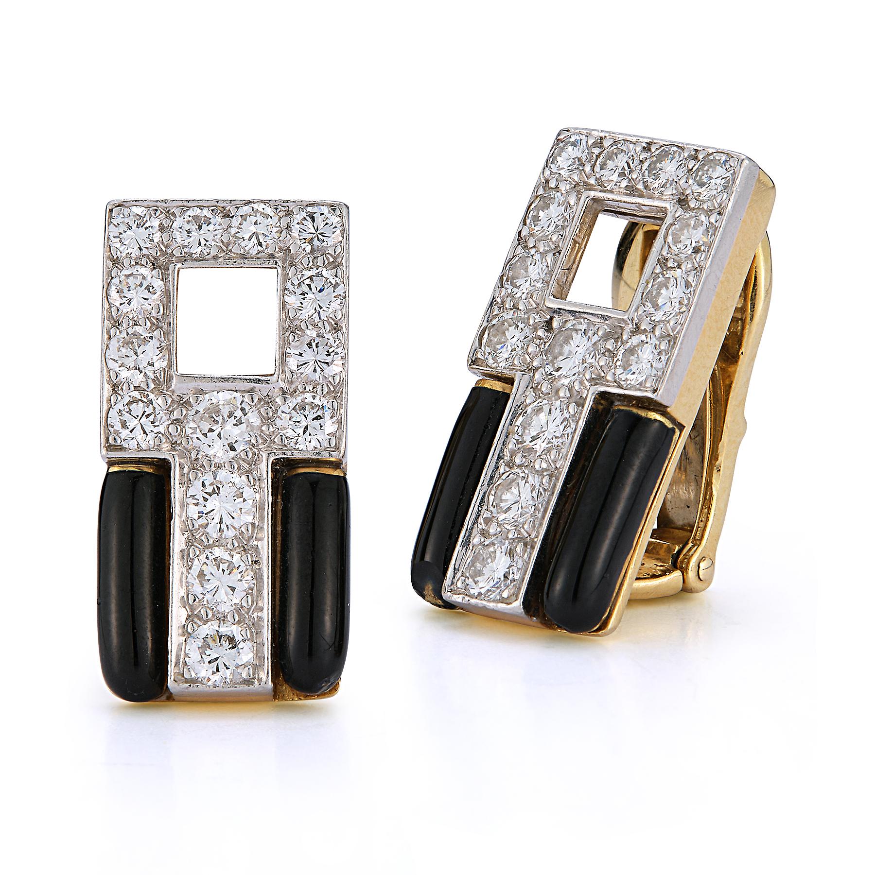 David Webb Diamond & Onyx Brooch & Earrings Set  In Excellent Condition In New York, NY