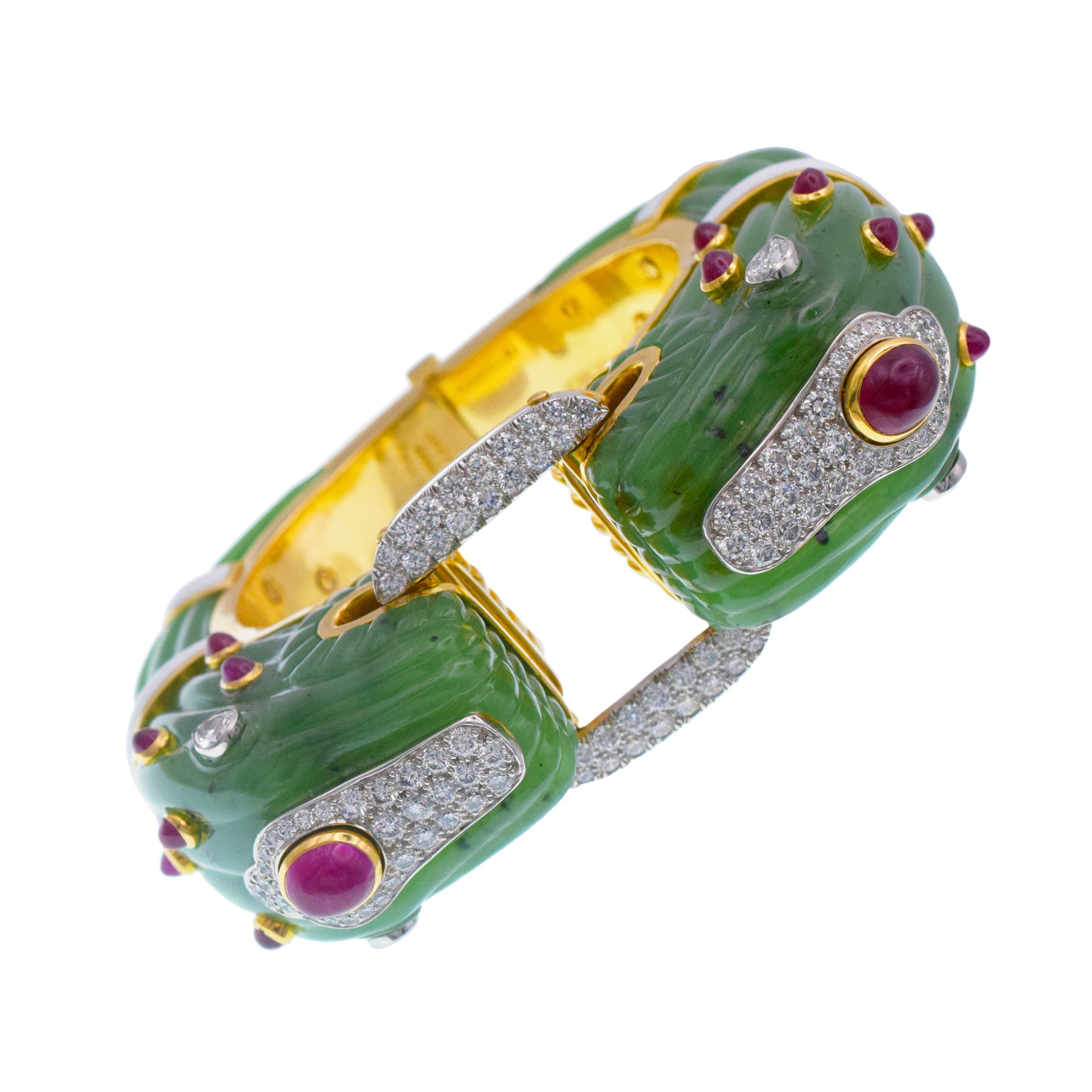 David Webb - Bracelet en néphrite avec chimère à deux têtes Unisexe en vente