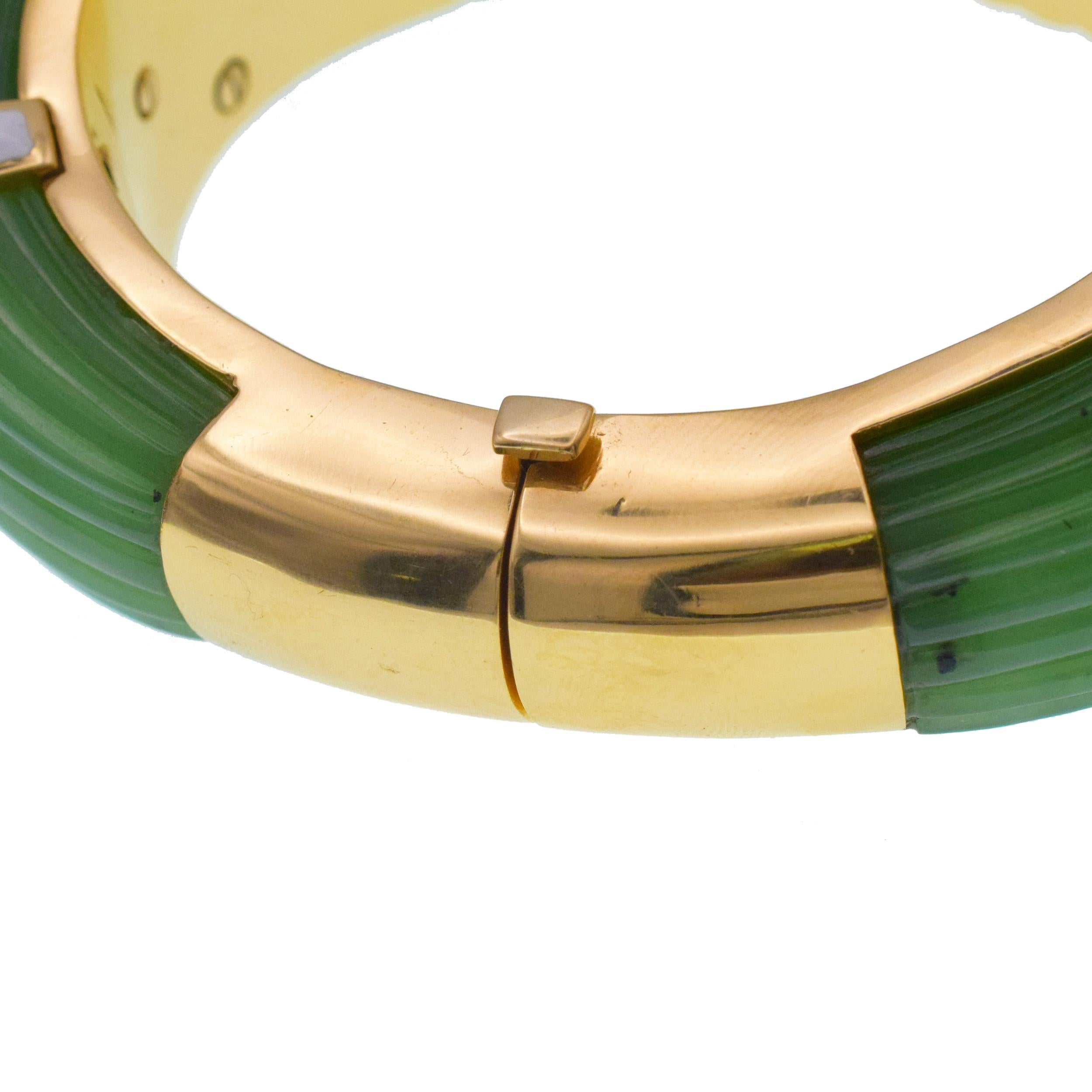 David Webb - Bracelet en néphrite avec chimère à deux têtes en vente 4