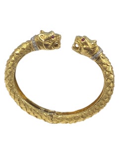 David Webb Double Leopard Chimera Heads Yellow Gold and Gem Set Cuff Bracelet
