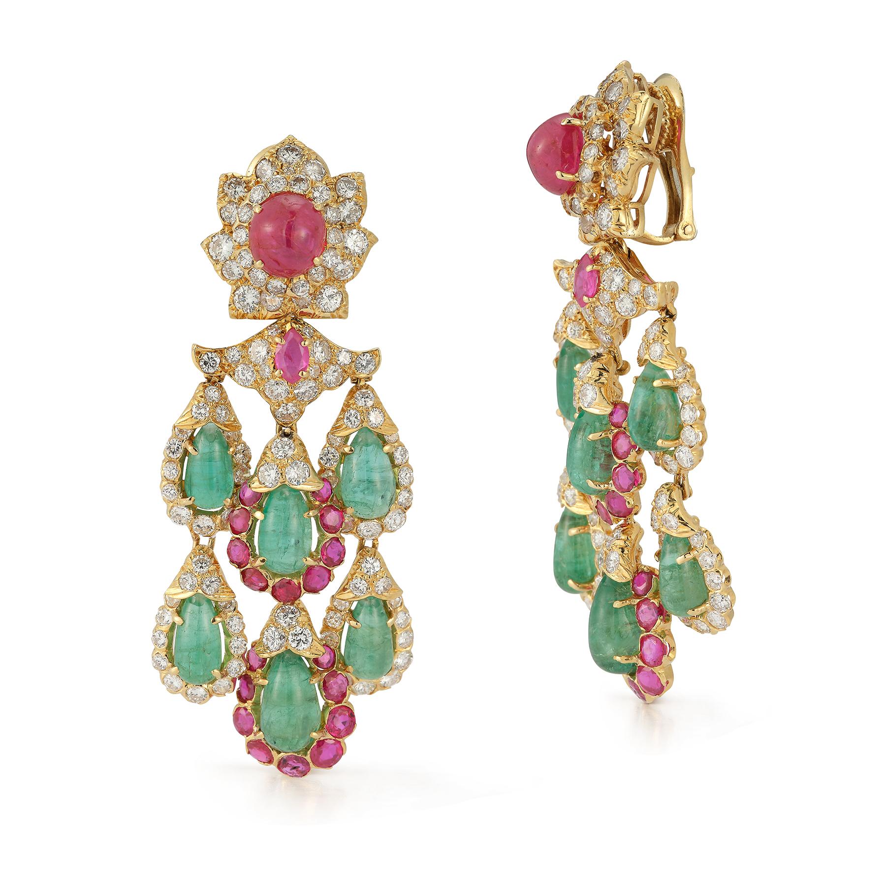 Chandelier-Ohrringe mit Smaragd und Rubin von David Webb (Cabochon)