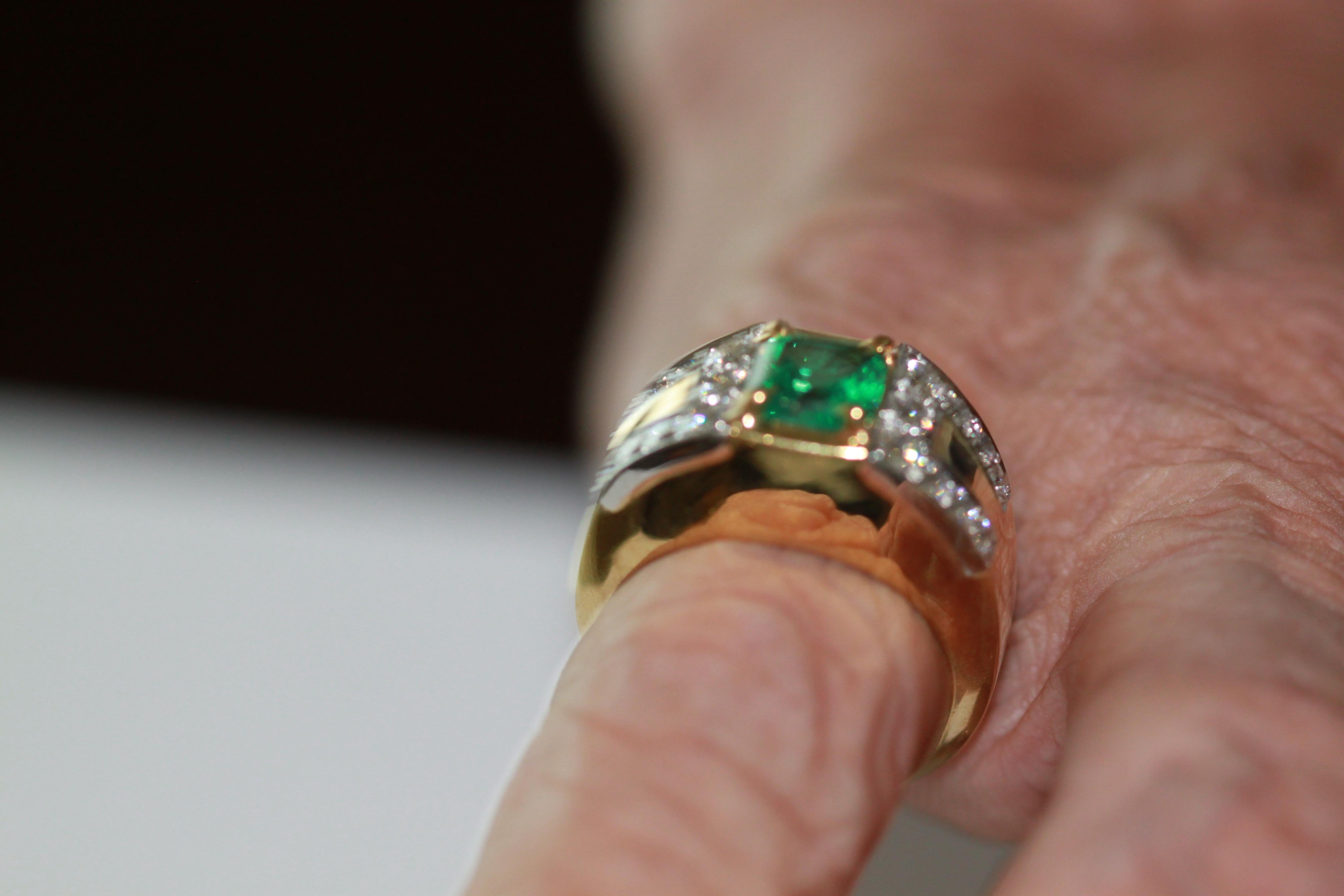 David Webb Emerald Diamond Ring 18 Karat For Sale 2