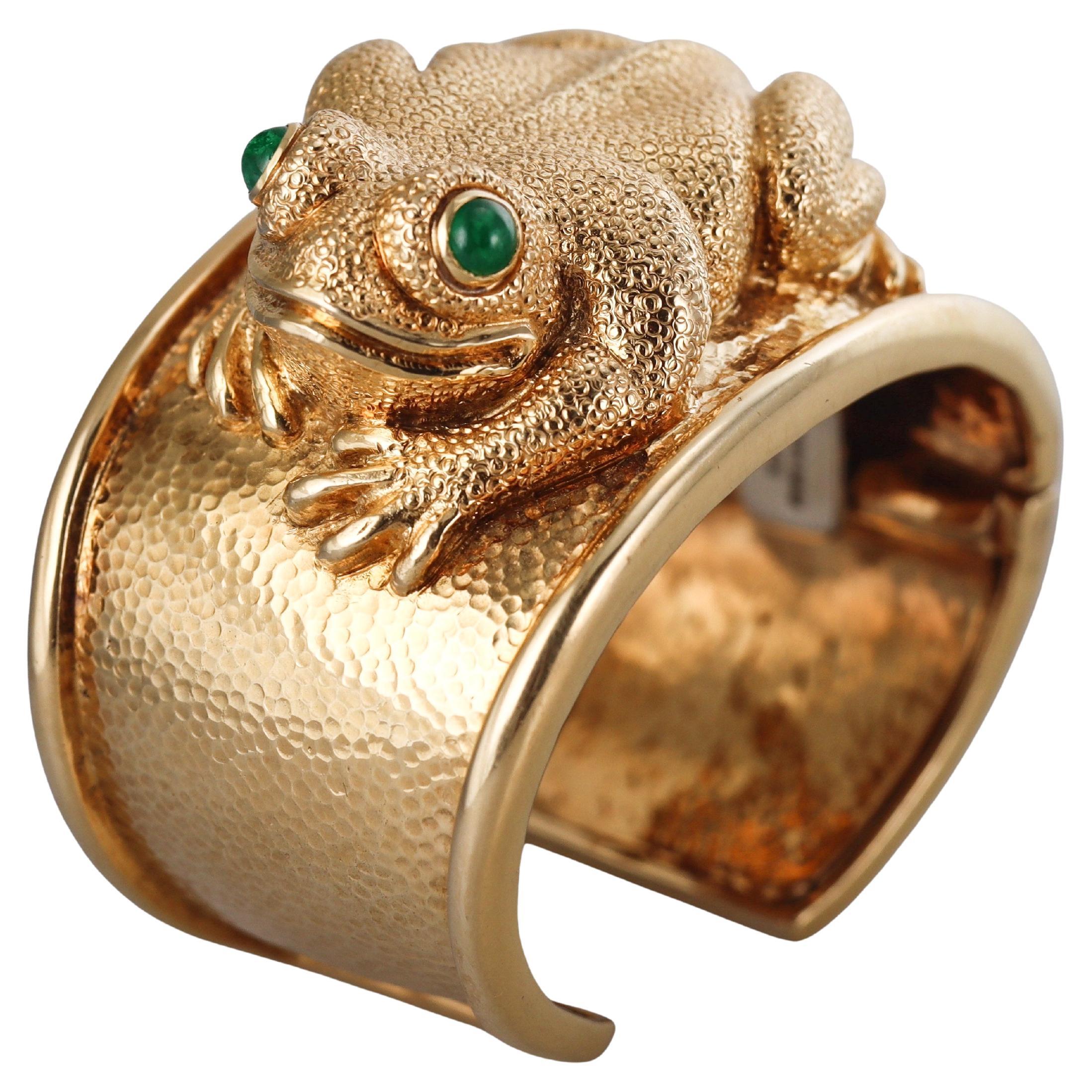 How do I identify David Webb jewelry?