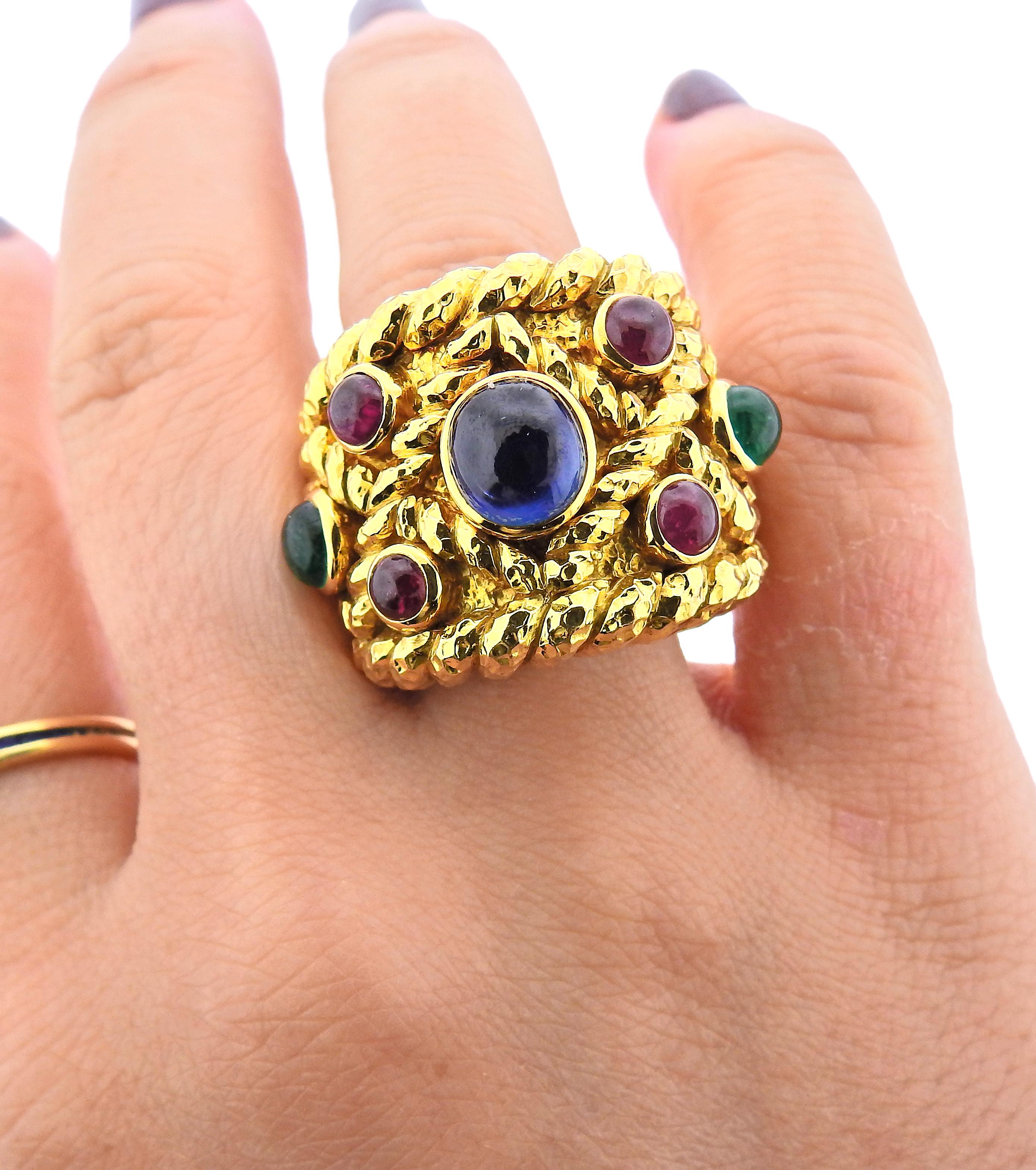 David Webb Emerald Sapphire Ruby Gold Ring In Excellent Condition In New York, NY