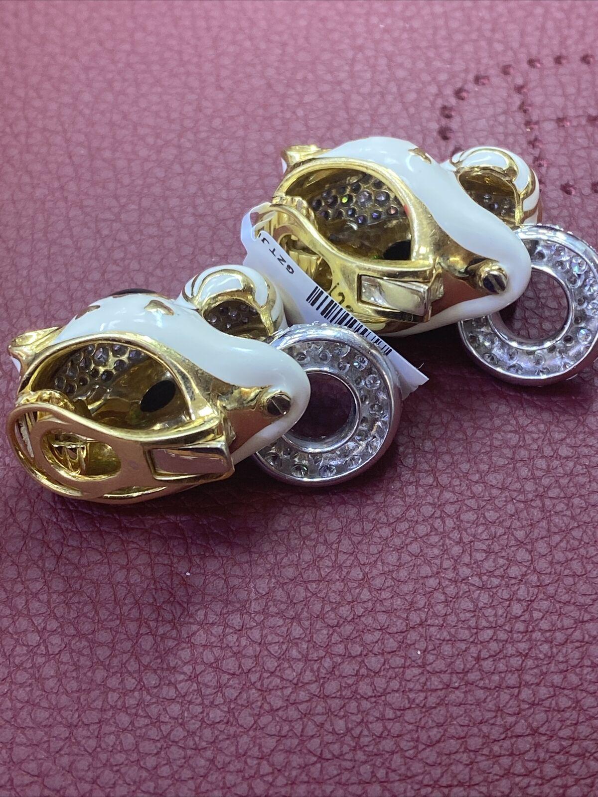 David Webb, boucles d'oreilles lion en or 18 carats, émail et diamants de 4,90 carats en vente 1