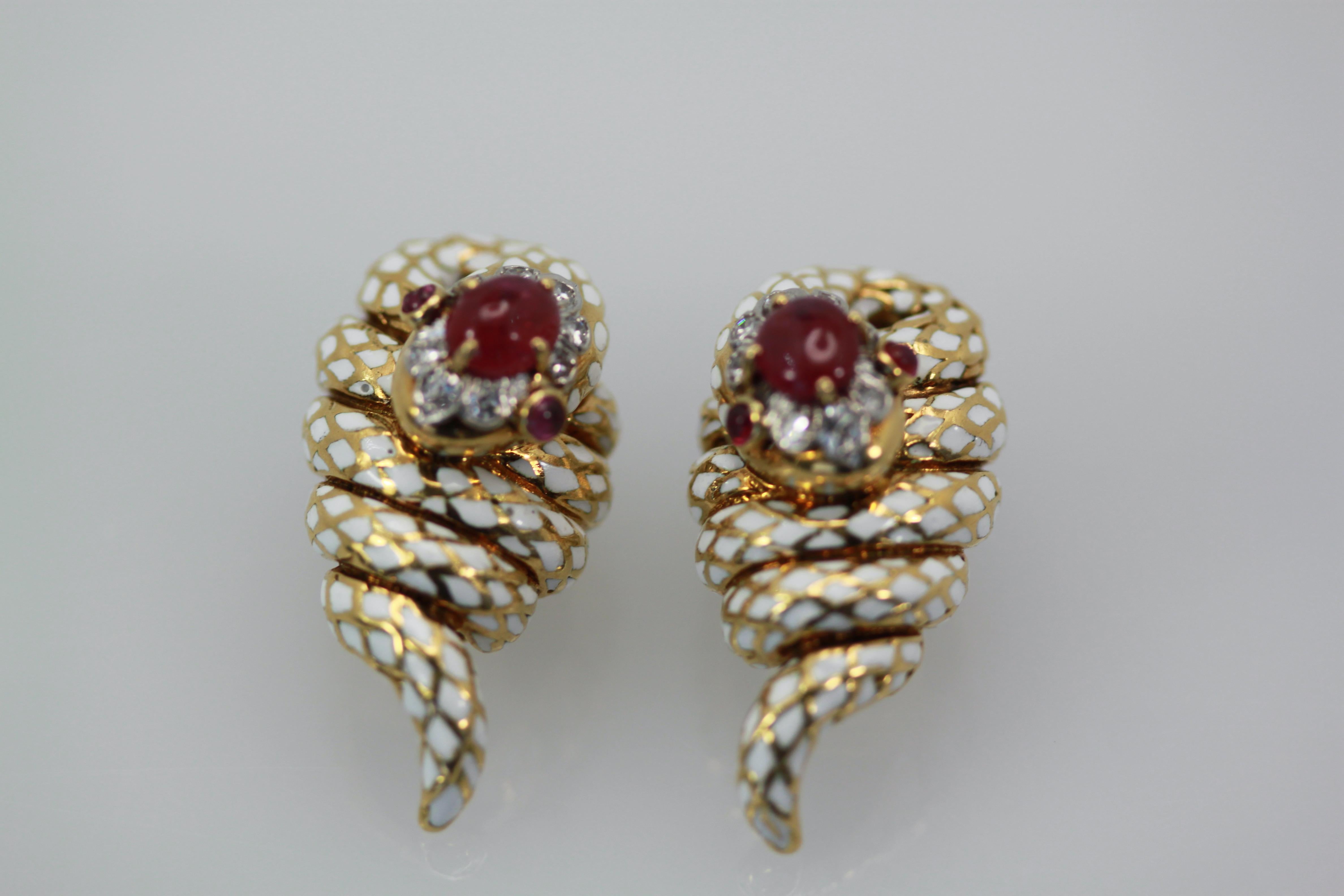 David Webb Enamel Ruby Diamond Snake Earrings In Excellent Condition For Sale In North Hollywood, CA