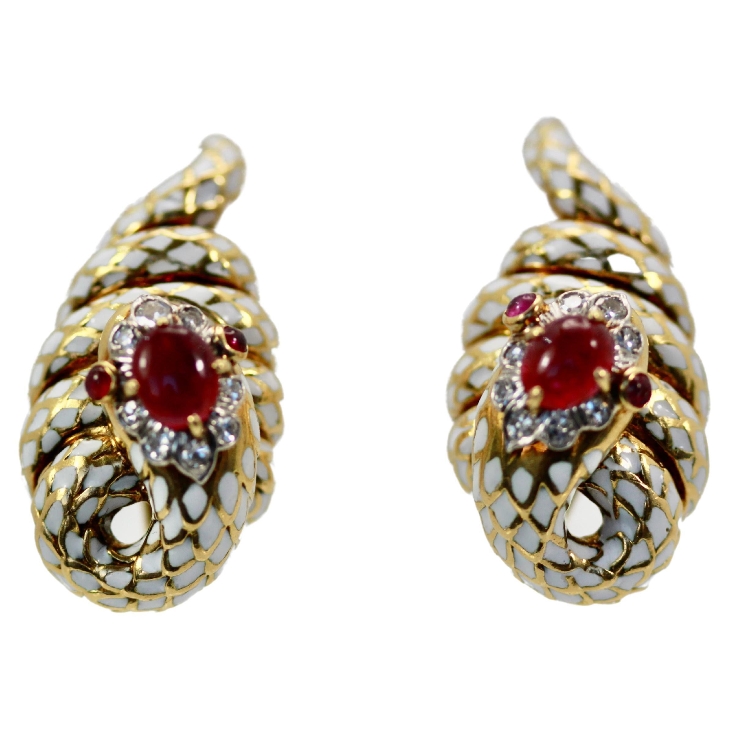 David Webb Boucles d'oreilles serpent en émail, rubis et diamants