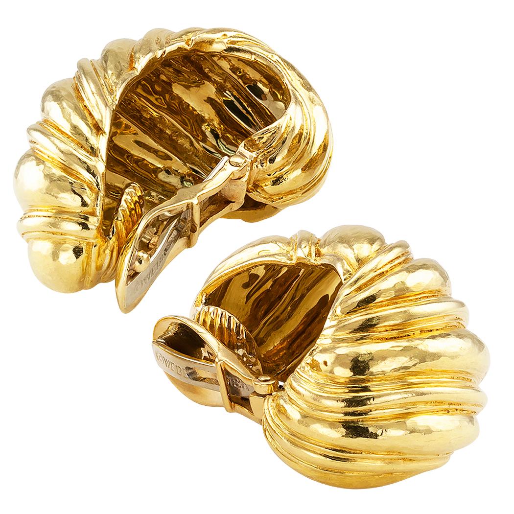 David Webb Fluted Gold Ear Hoops im Zustand „Gut“ in Los Angeles, CA