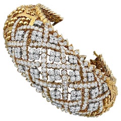 David Webb Geometric Lattice Work Design Gold Hammer Diamond Bangle Bracelet