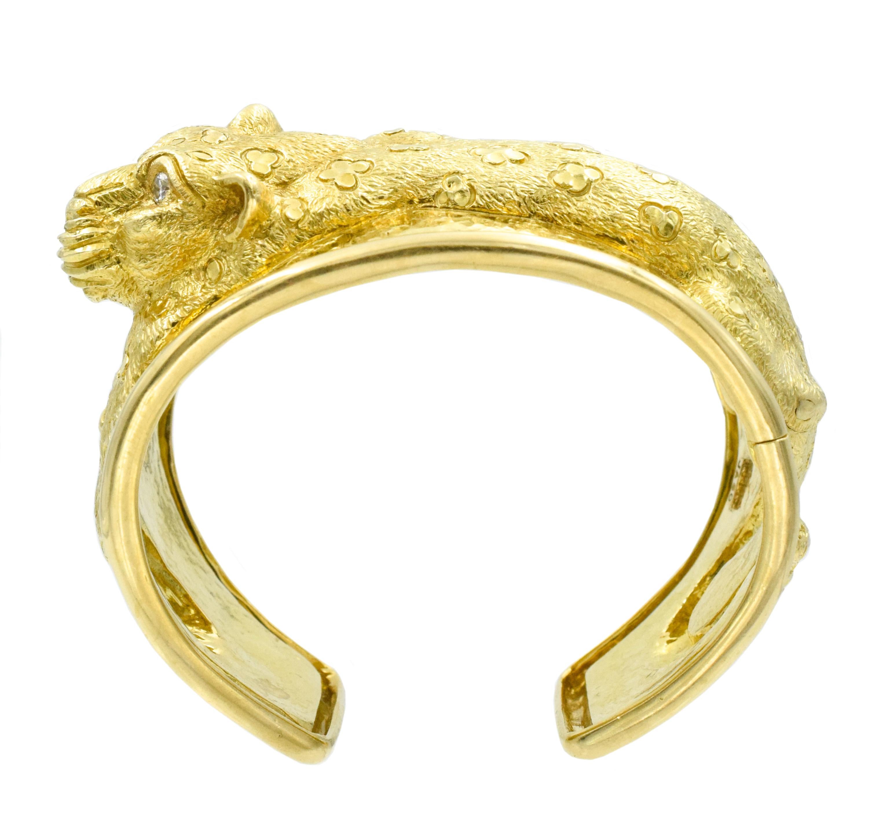David Webb Gold and Diamond Leopard Cuff In Excellent Condition In New York, NY