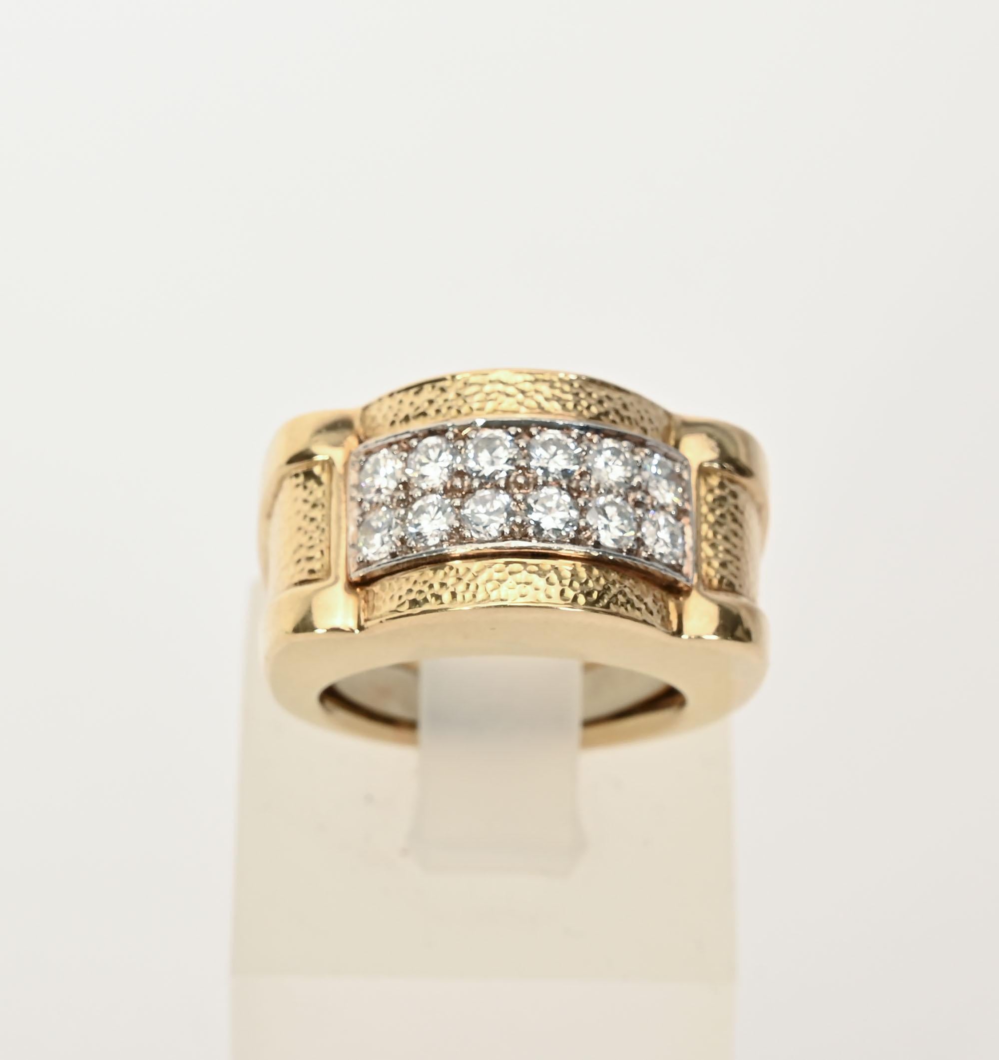 Contemporary David Webb Gold and Diamonds Ring For Sale