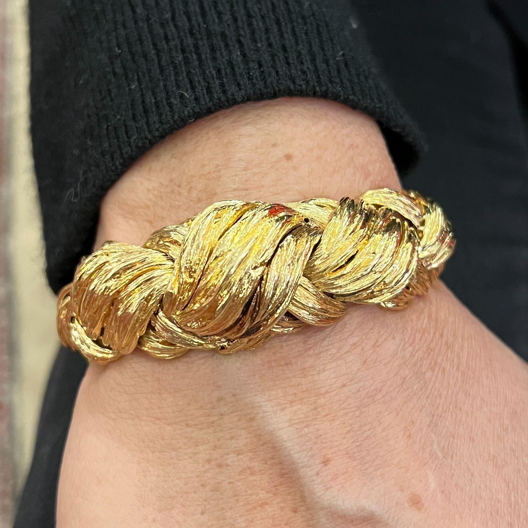 Women's or Men's DAVID WEBB Gold Bracelet.