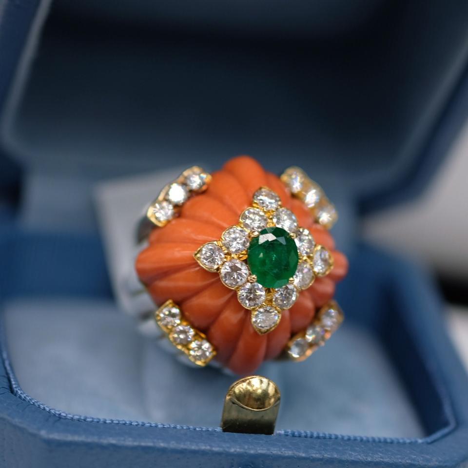 Modern David Webb Gold Coral White Enamel Emerald Diamond circa 1970s Ring
