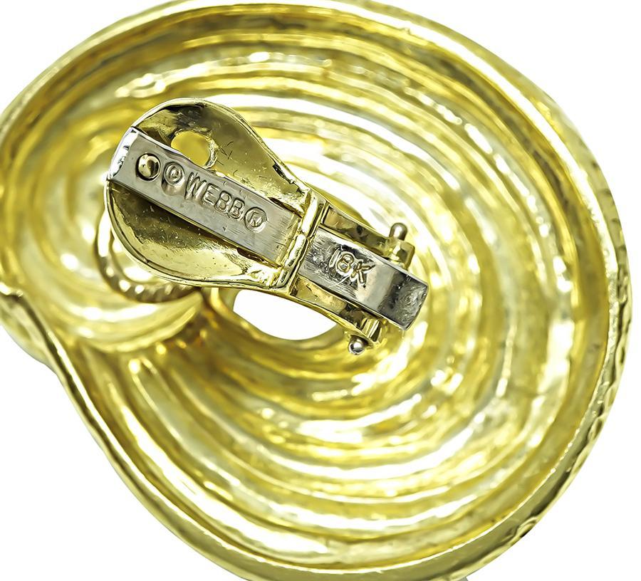 Donna David Webb Orecchini in oro in vendita