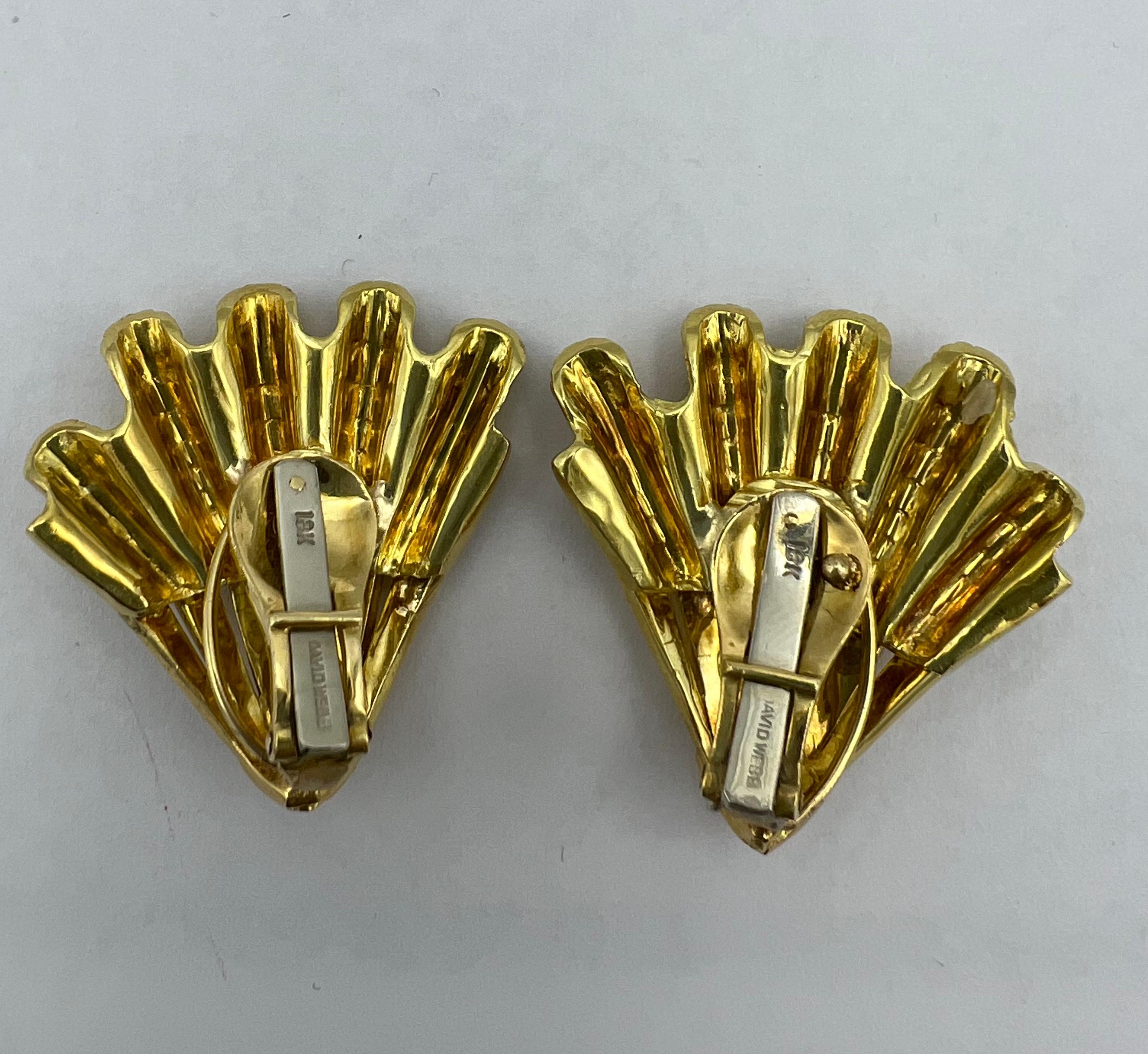 David Webb Gold Earrings, Vintage Shell Earrings For Sale 5