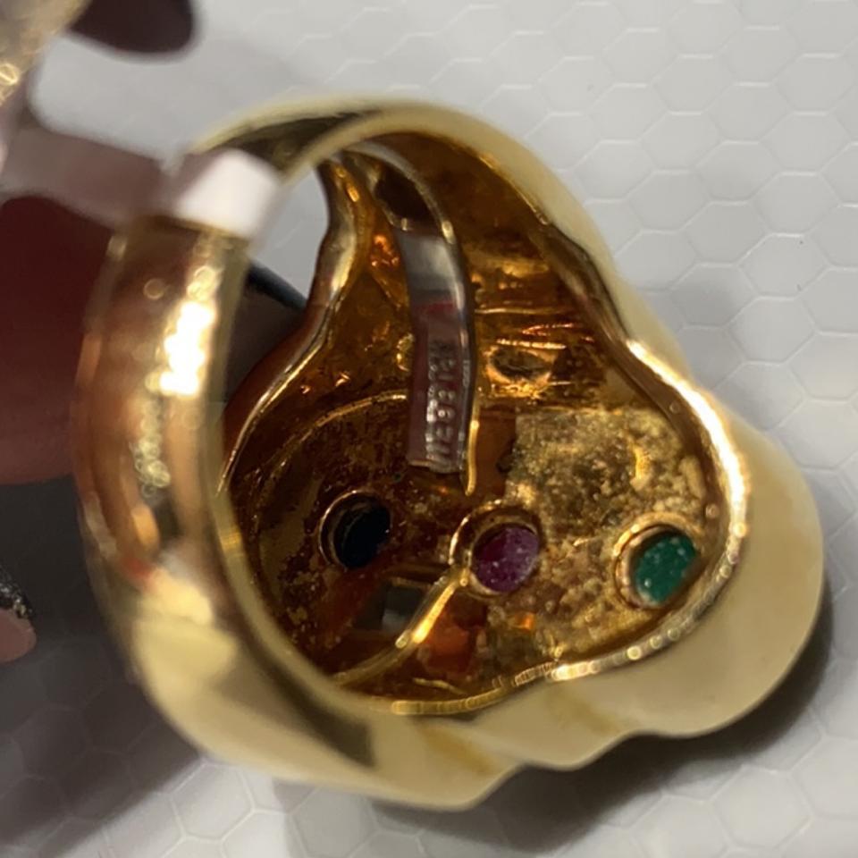 David Webb Gold Ruby Emerald Sapphire Cabochon Ring In Excellent Condition For Sale In New York, NY