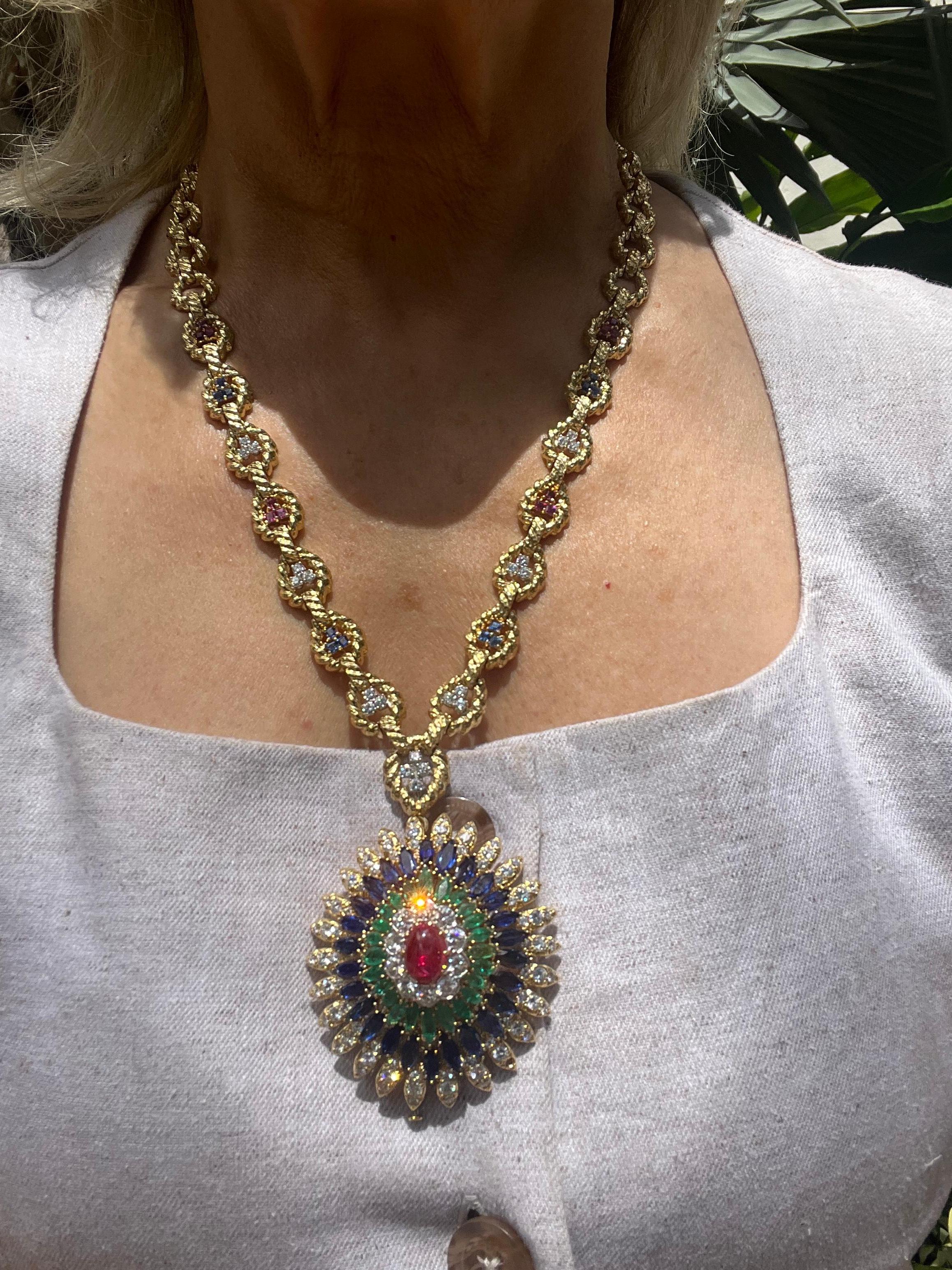 David Webb - Collana con ciondolo in oro con zaffiro e smeraldo e diamante in vendita 2