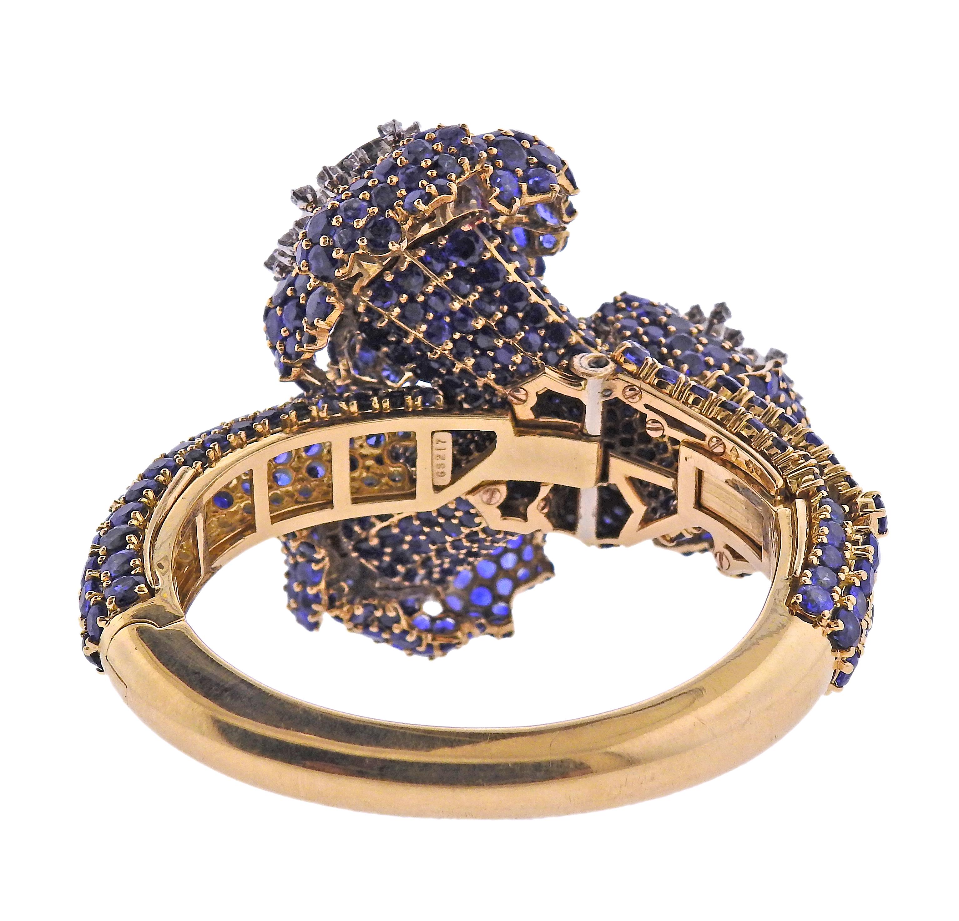 David Webb Bracelet en or avec magnifiques diamants et saphirs taille en rose Excellent état - En vente à New York, NY