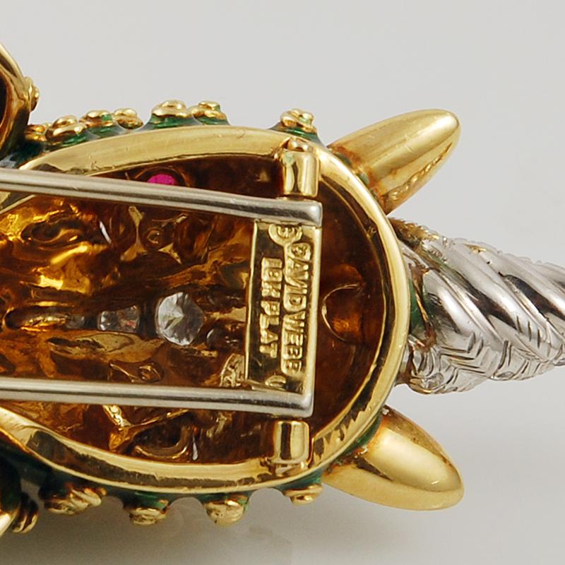 David Webb Green Enamel Ruby Diamond Gold Unicorn Brooch In Good Condition For Sale In New York, NY