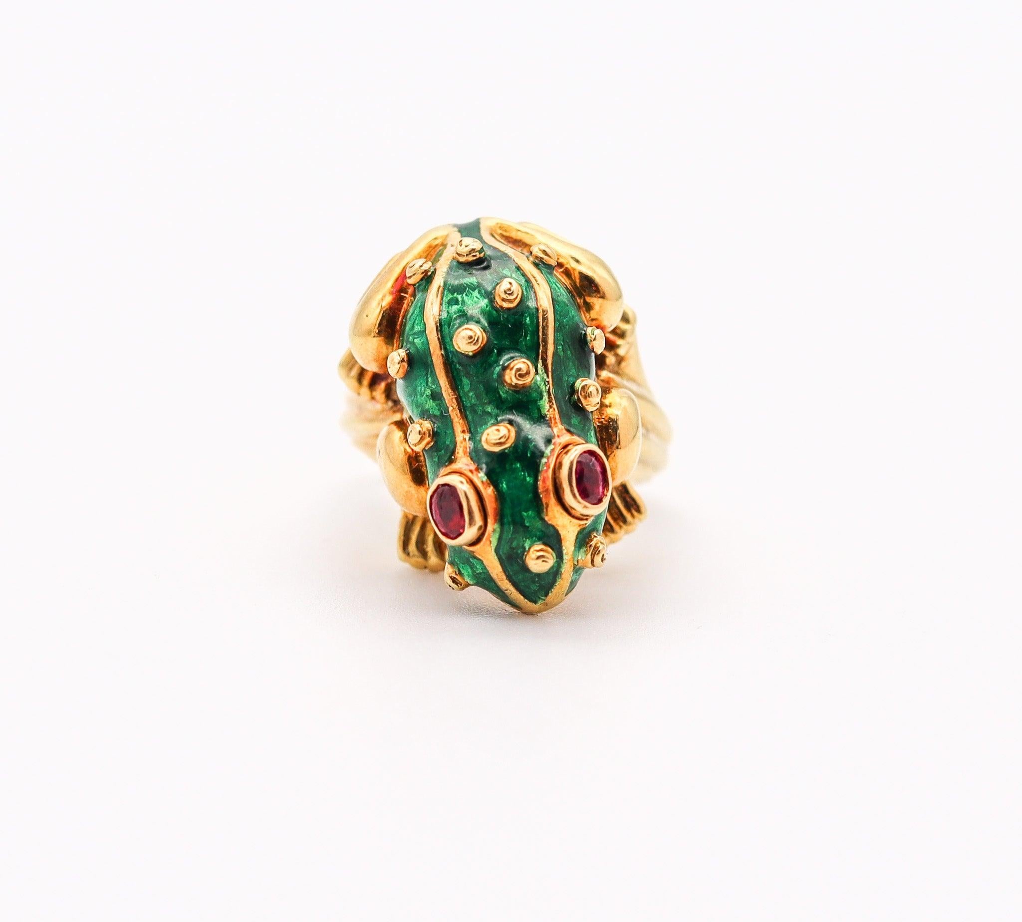 Modernist DAVID WEBB Green Enameled Sculpted Frog Ring In 18Kt Yellow Gold With Rubies